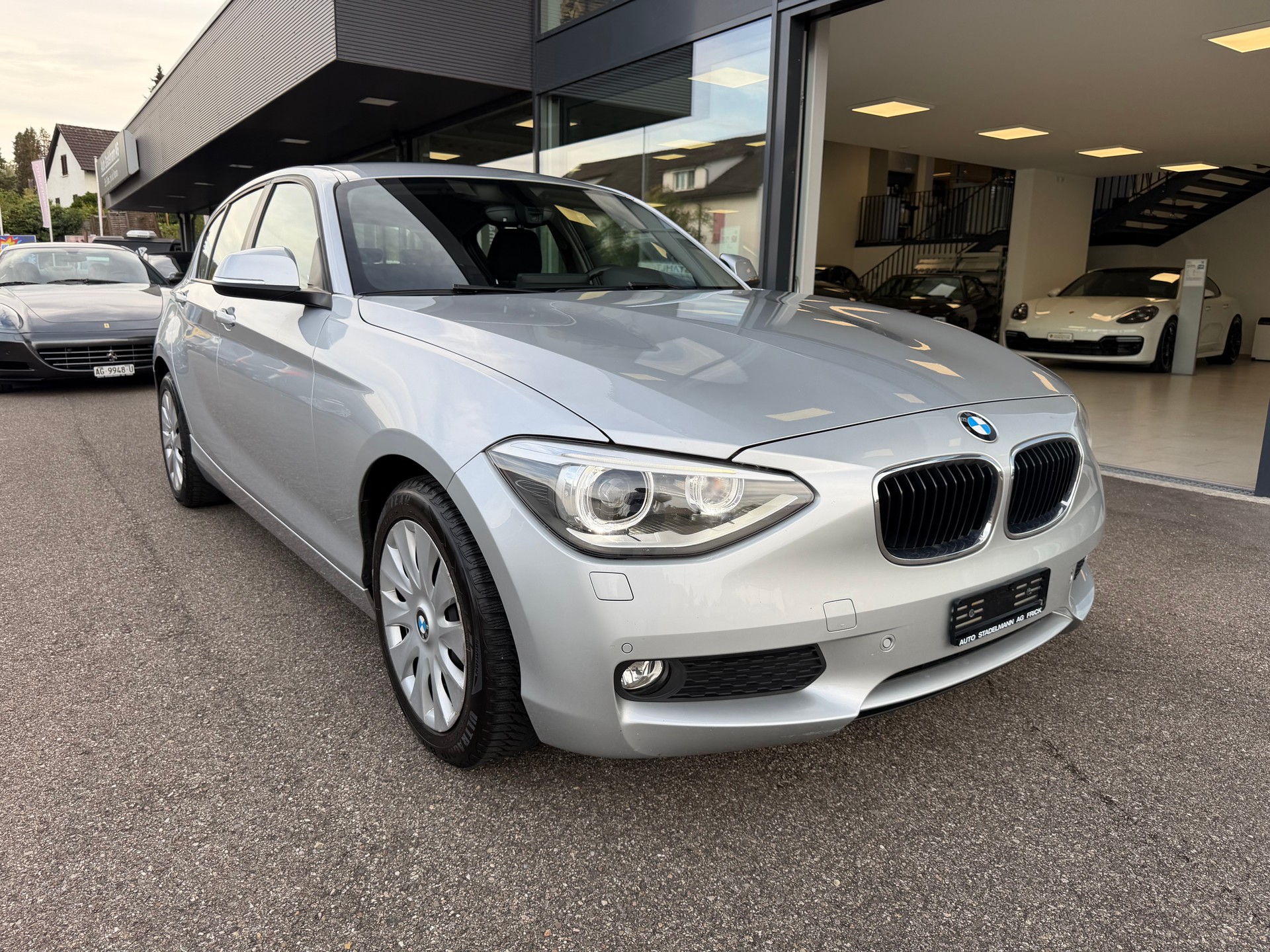 BMW 116i-image-0