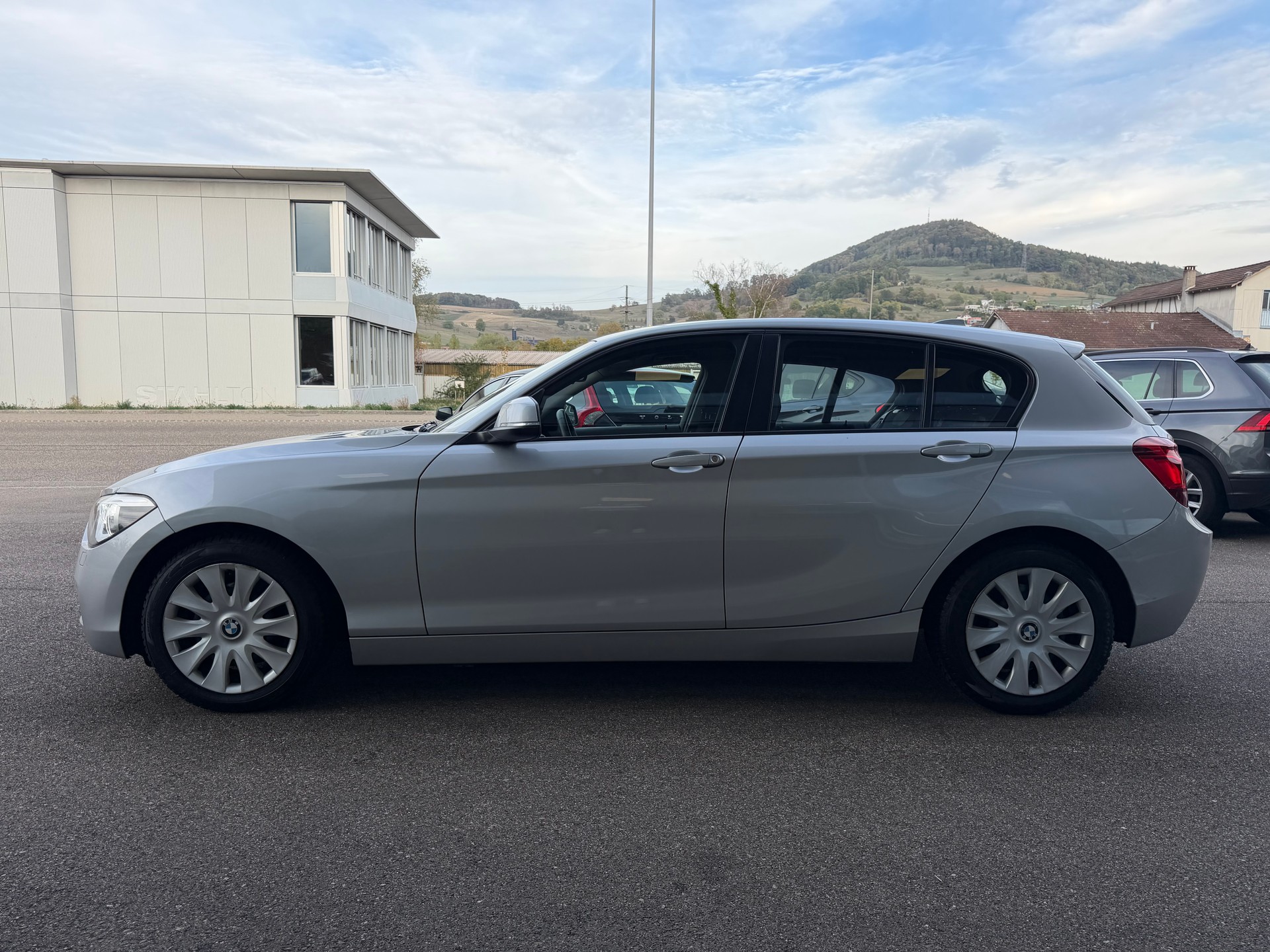 BMW 116i-image-7