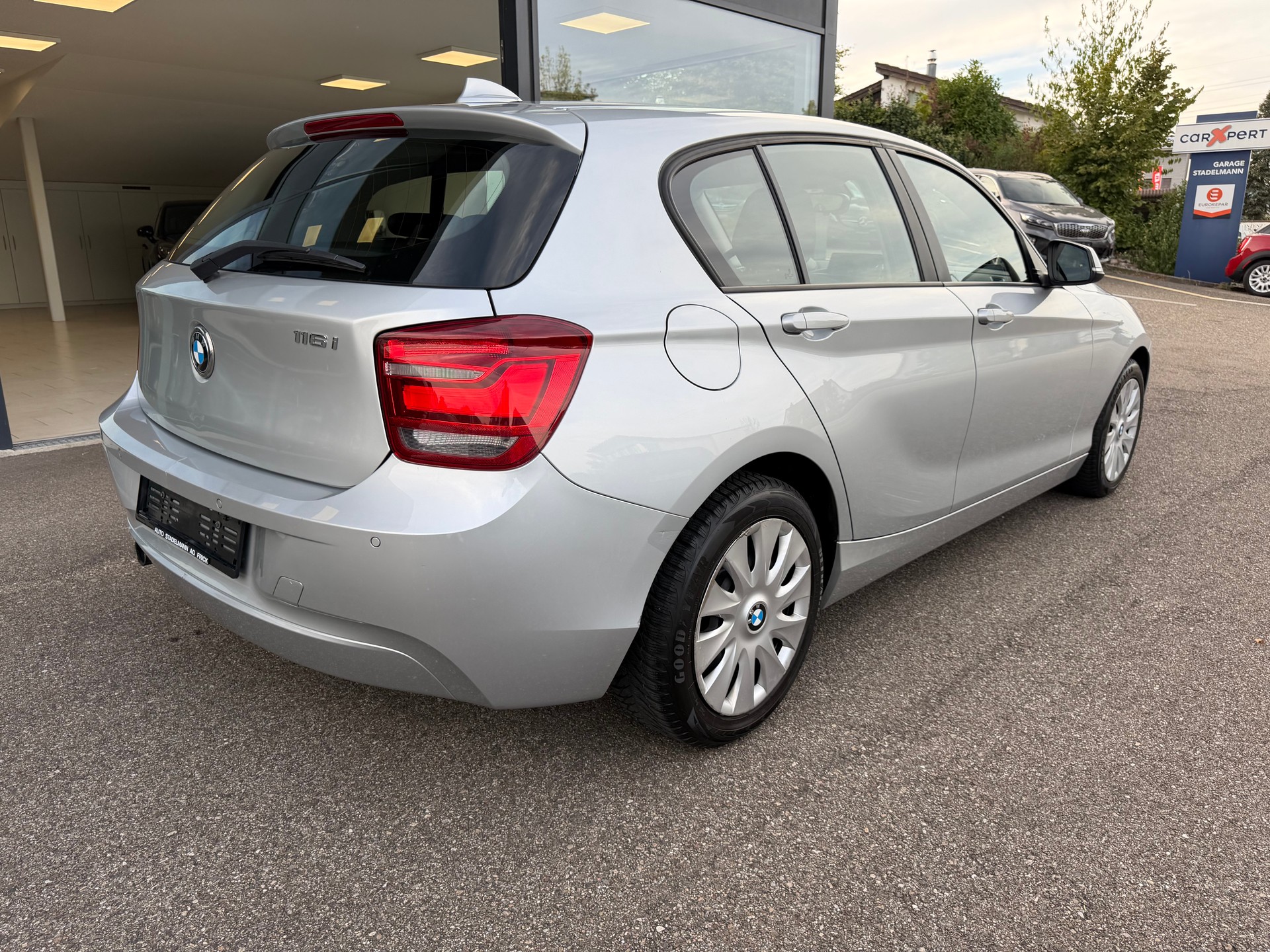 BMW 116i-image-3