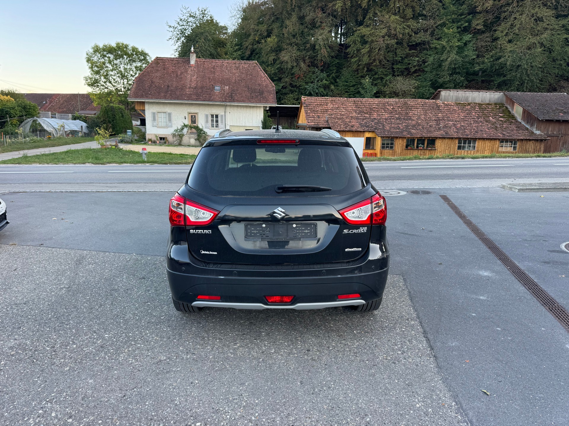SUZUKI SX4 S-Cross 1.6 TD Compact+ 4WD TCSS-image-4