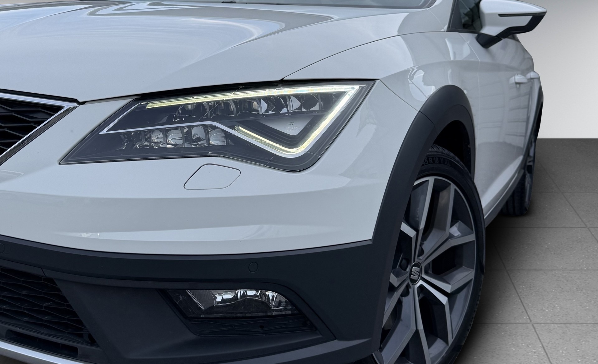 SEAT Leon ST 2.0 TDI CR X-Perience 4Drive DSG-image-1