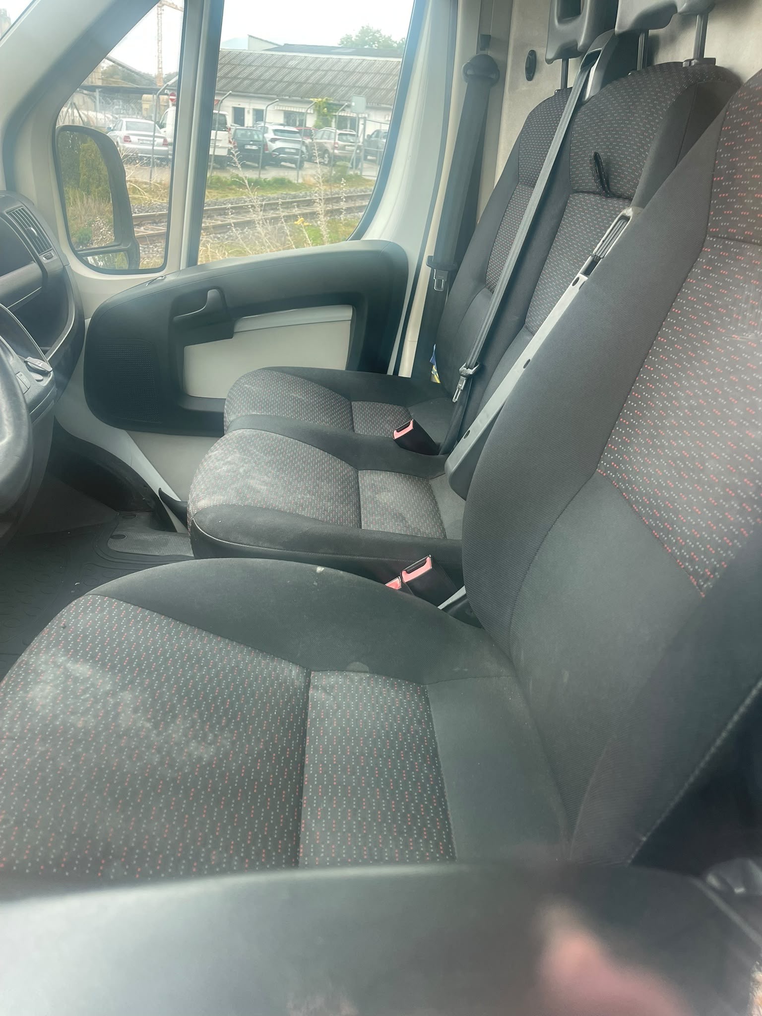 TOYOTA Dyna 150 2.5D-4D-image-5