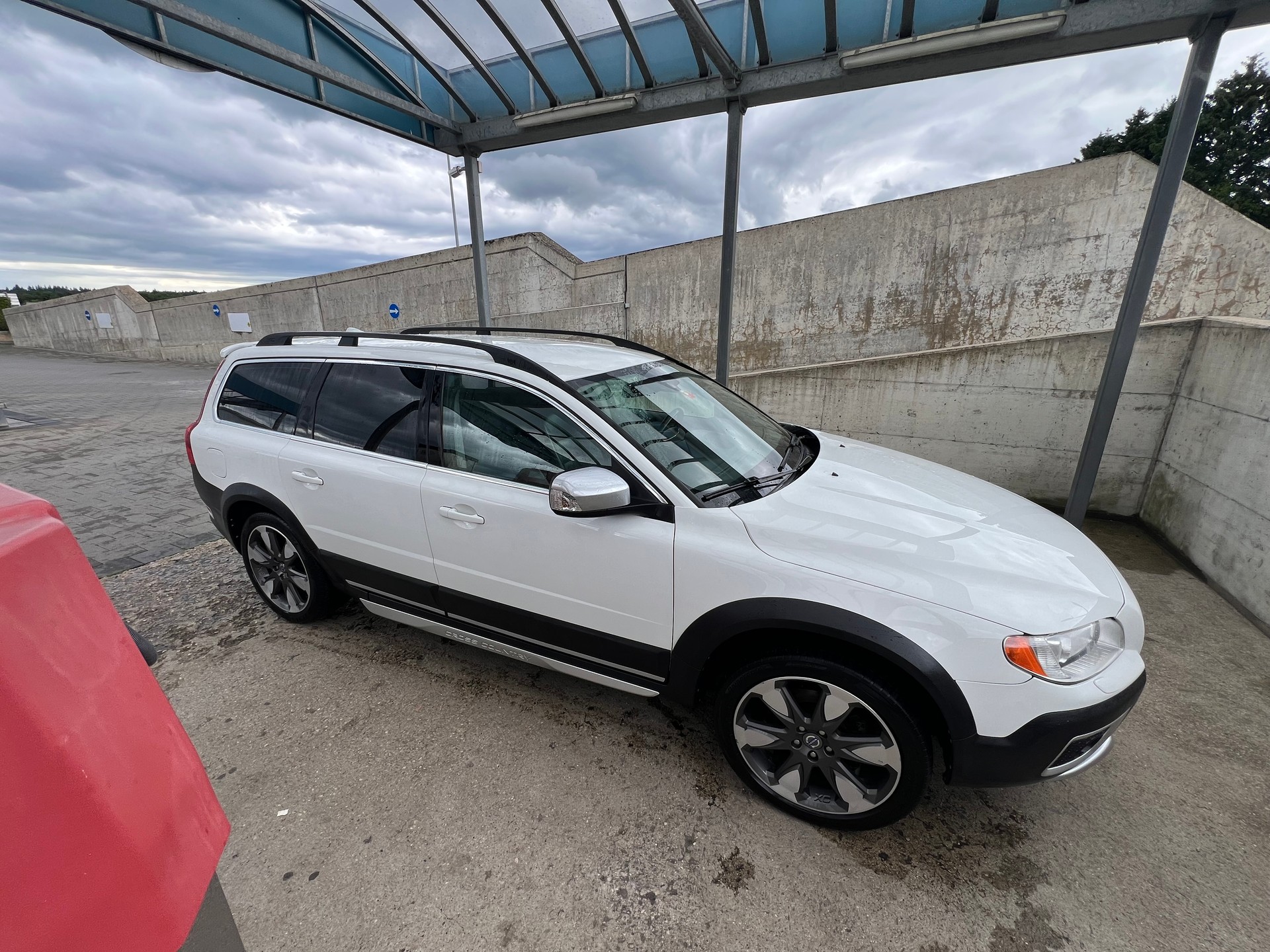 VOLVO 2.4 D4 Momentum AWD-image-0