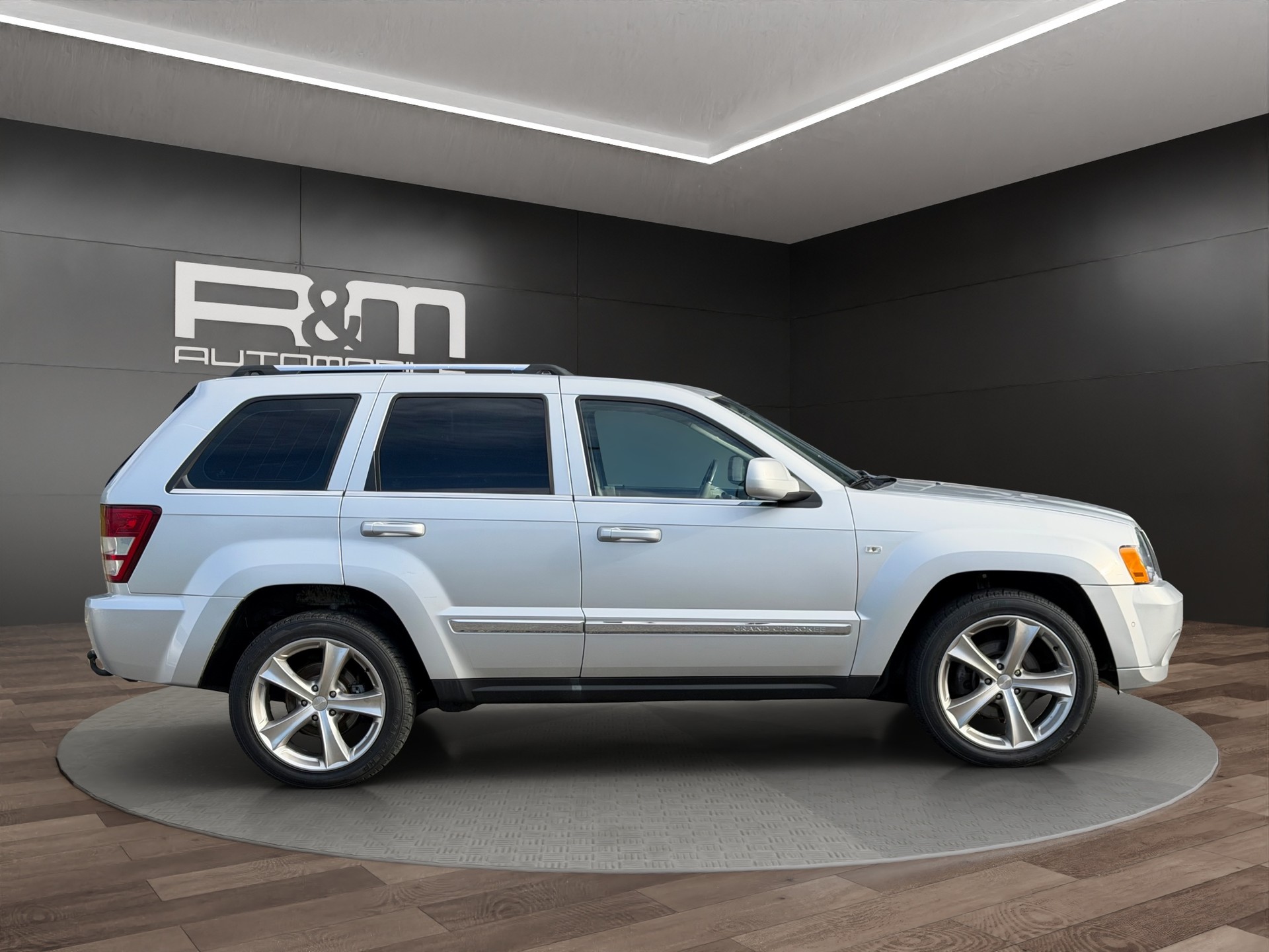 JEEP Grand Cherokee 3.0 CRD Laredo Automatic-image-2