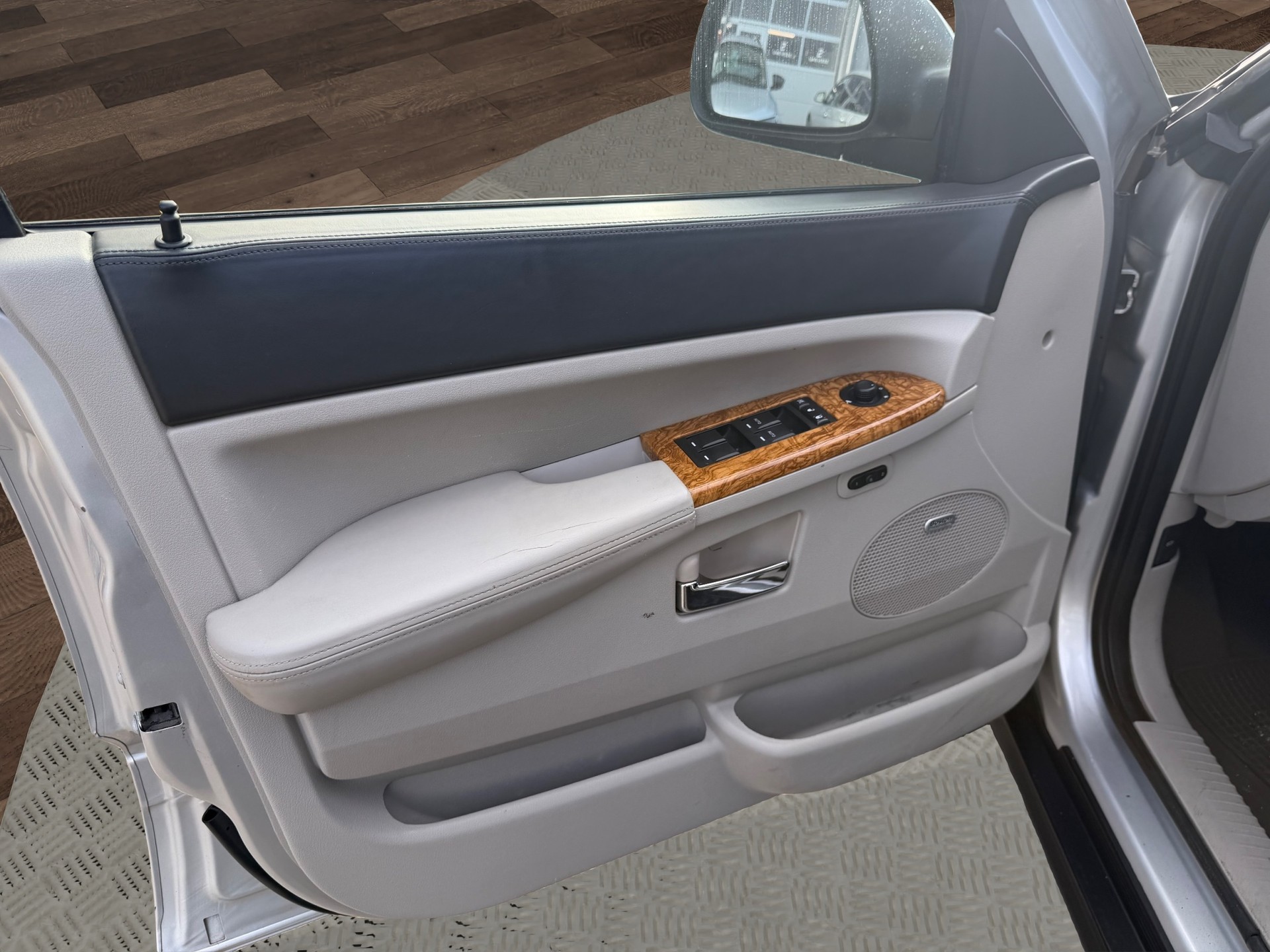 JEEP Grand Cherokee 3.0 CRD Laredo Automatic-image-9