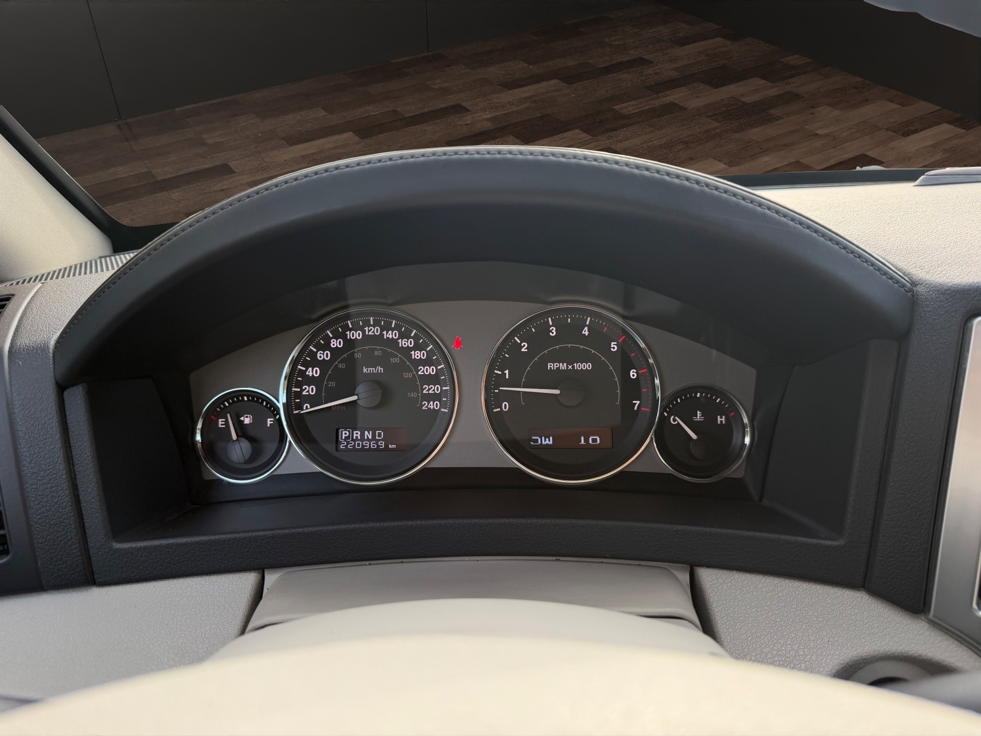 JEEP Grand Cherokee 3.0 CRD Laredo Automatic-image-18