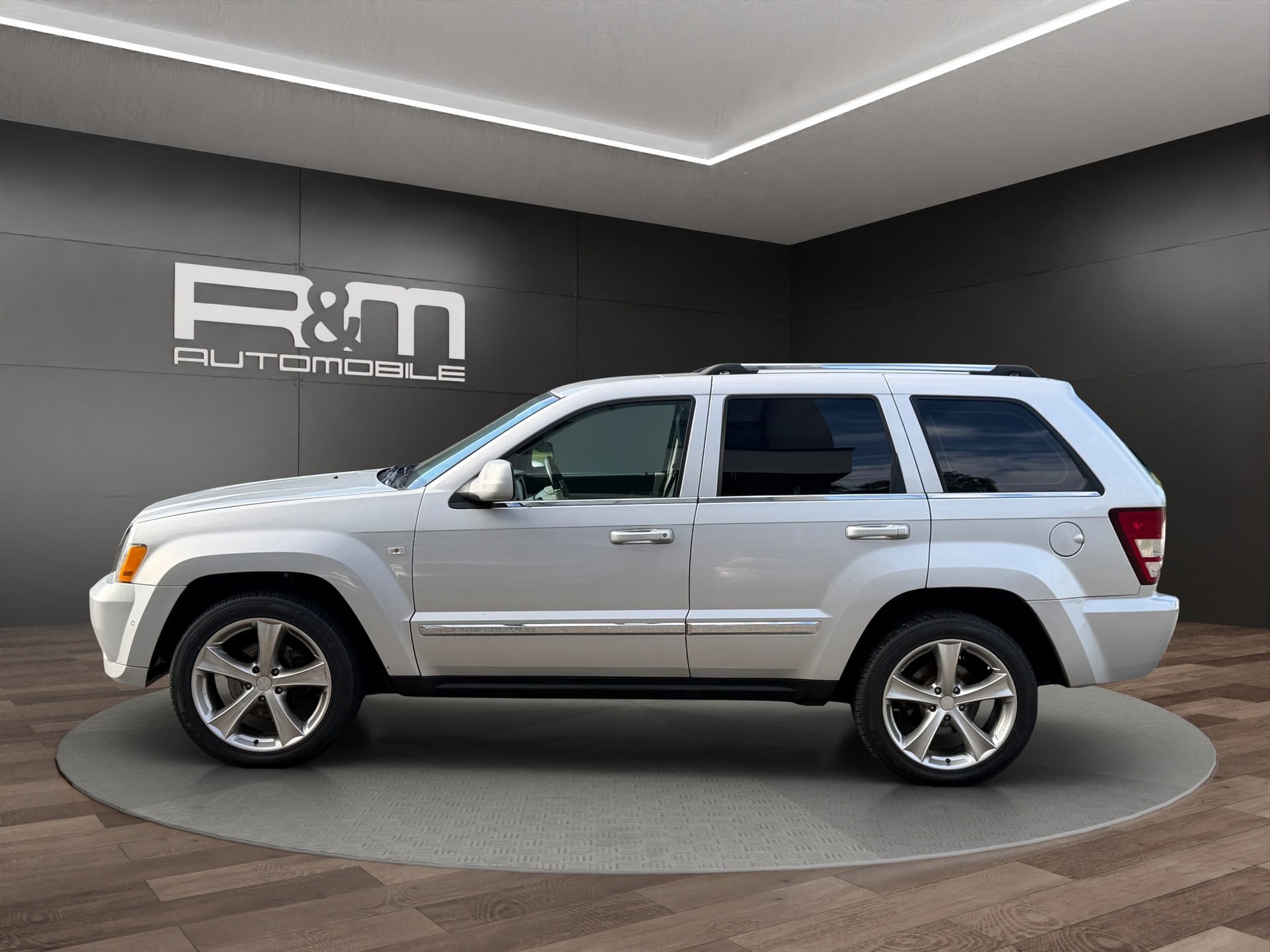 JEEP Grand Cherokee 3.0 CRD Laredo Automatic-image-6