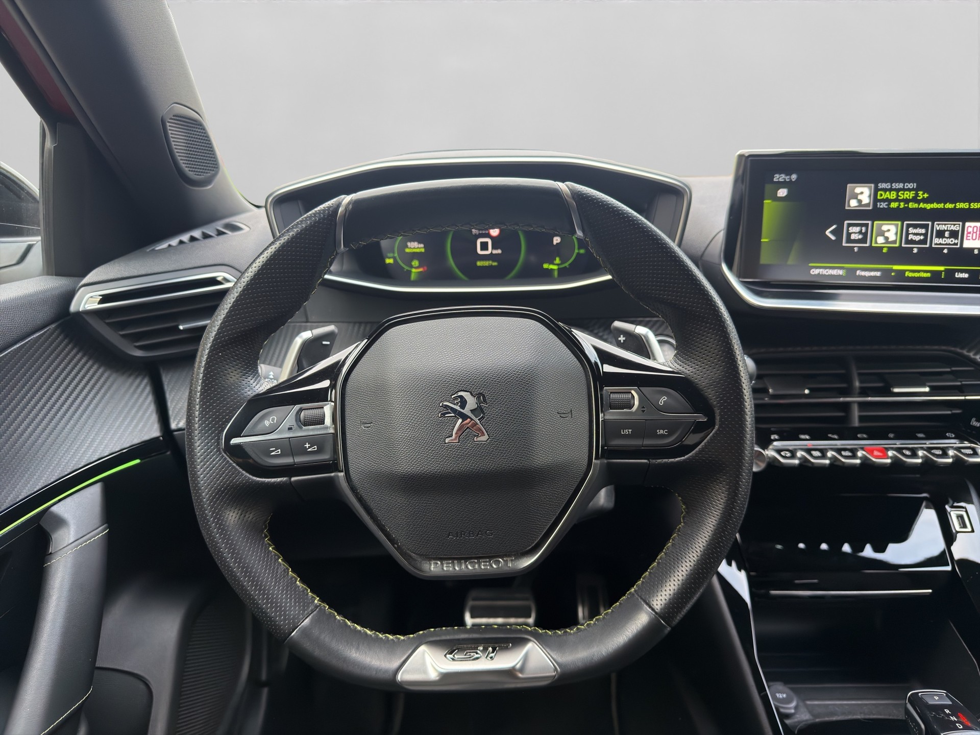 PEUGEOT 2008 1.2 PureTech GT Line EAT8-image-9