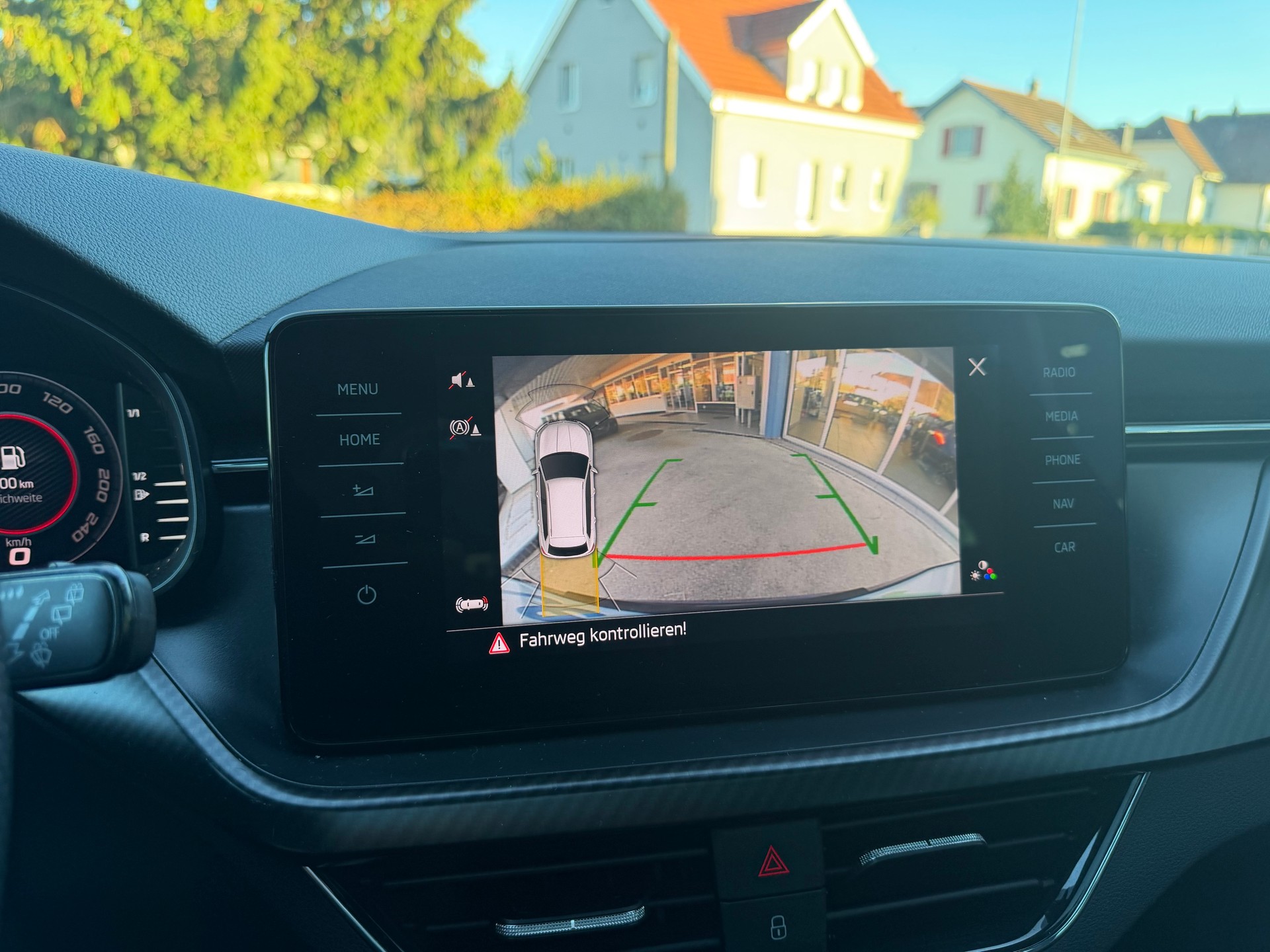 SKODA Kamiq 1.0 TSI Monte Carlo DSG-image-12