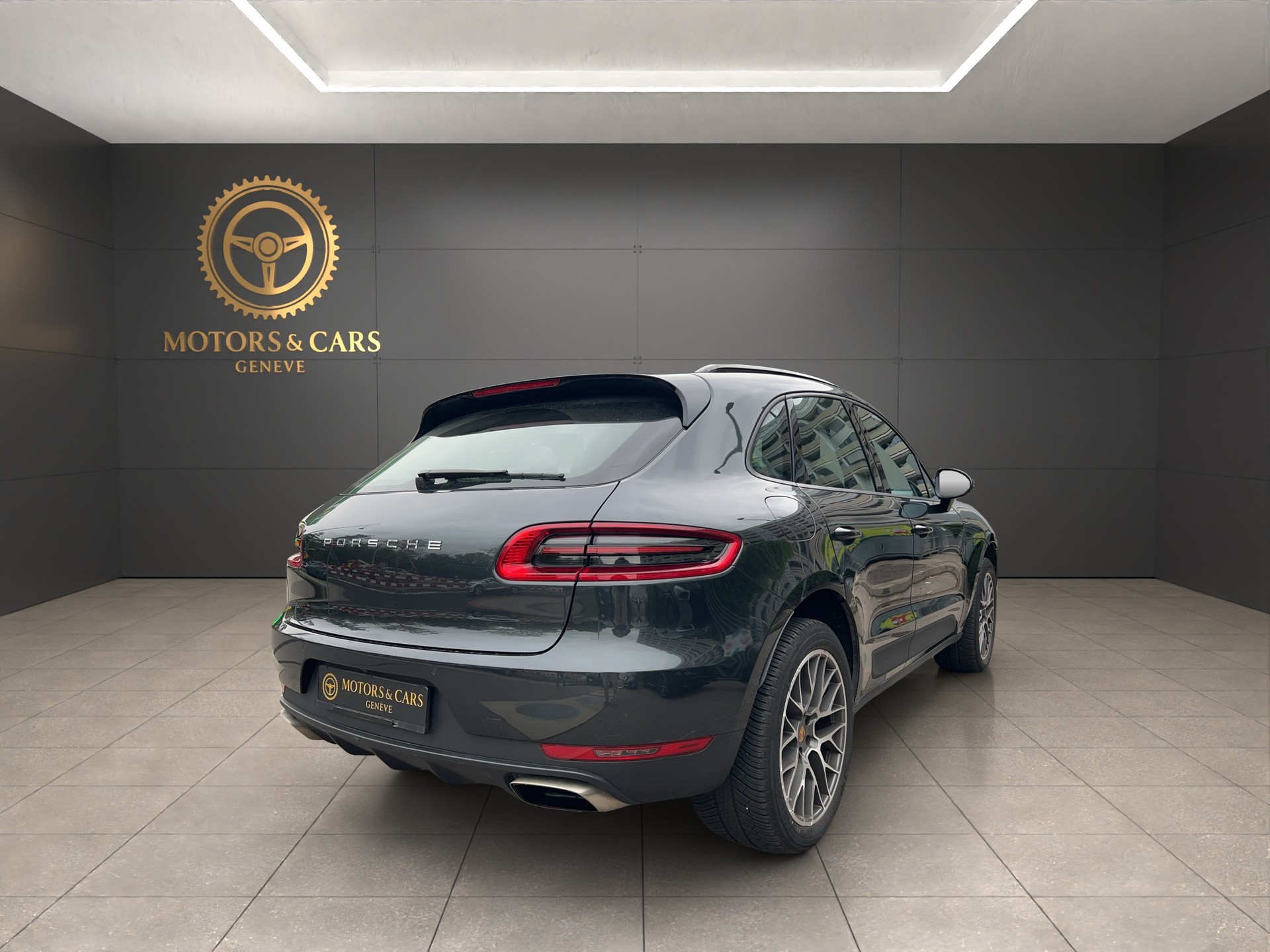 PORSCHE Macan PDK-image-4