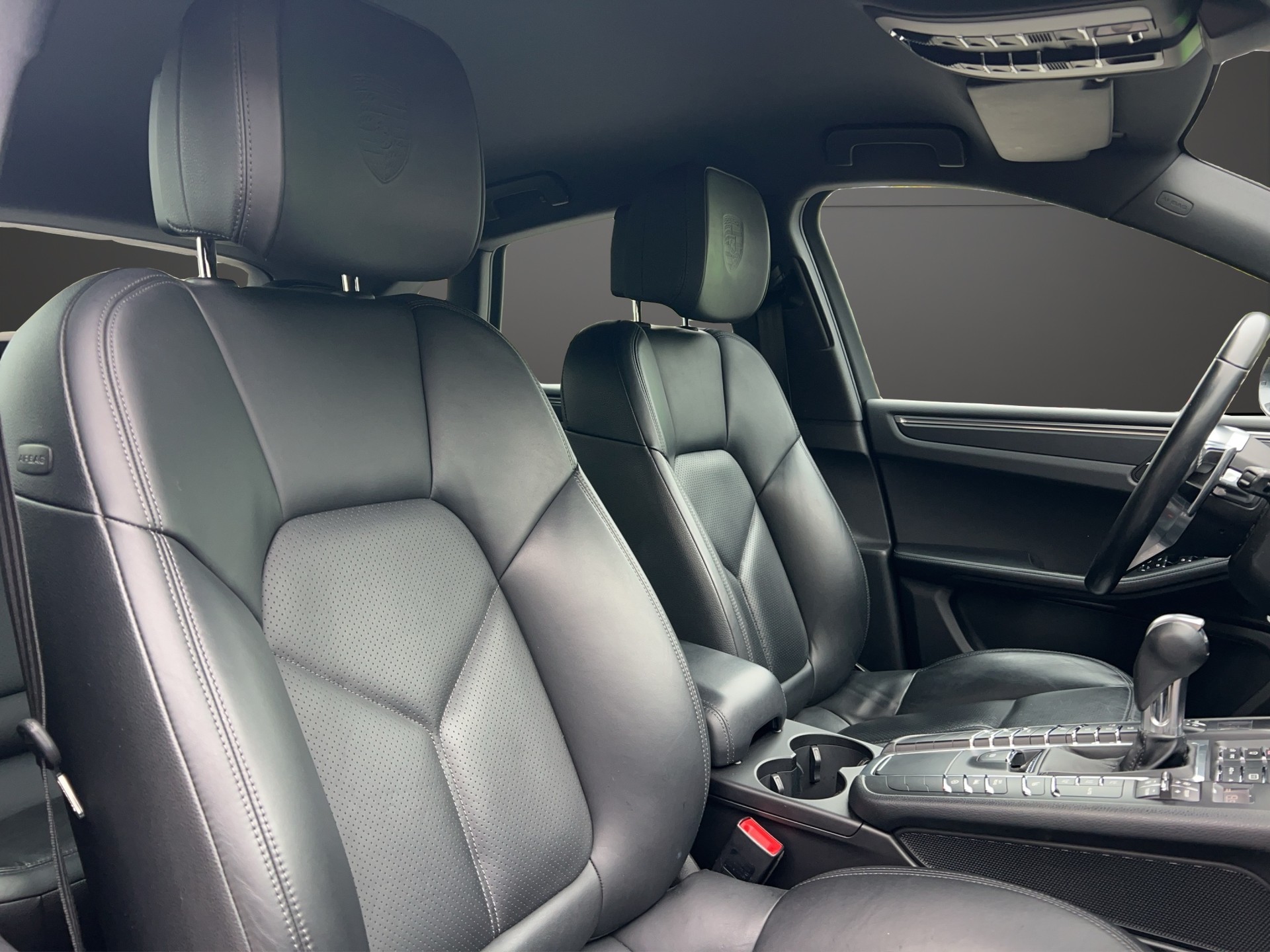 PORSCHE Macan PDK-image-10