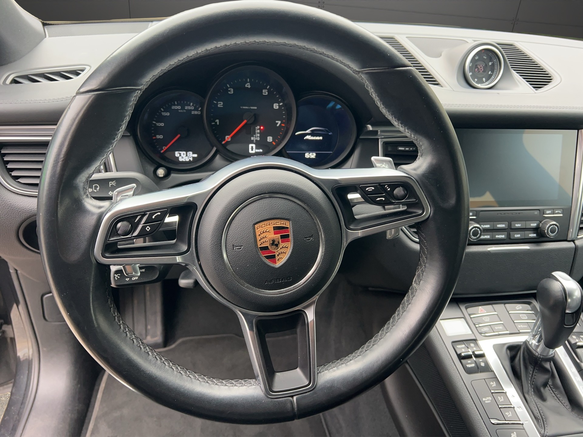 PORSCHE Macan PDK-image-17