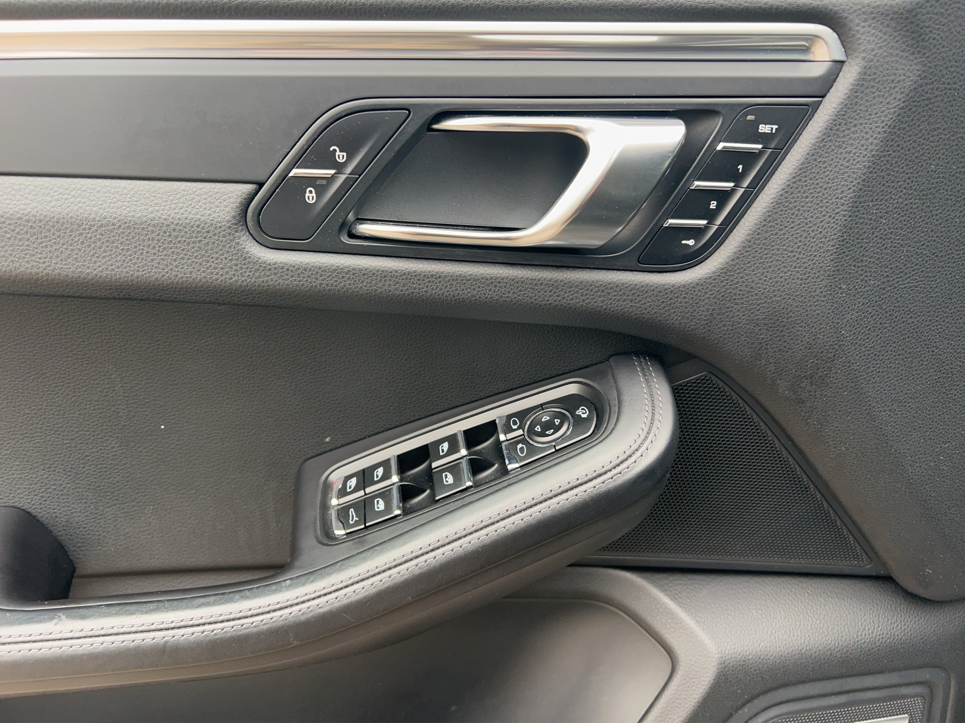 PORSCHE Macan PDK-image-28