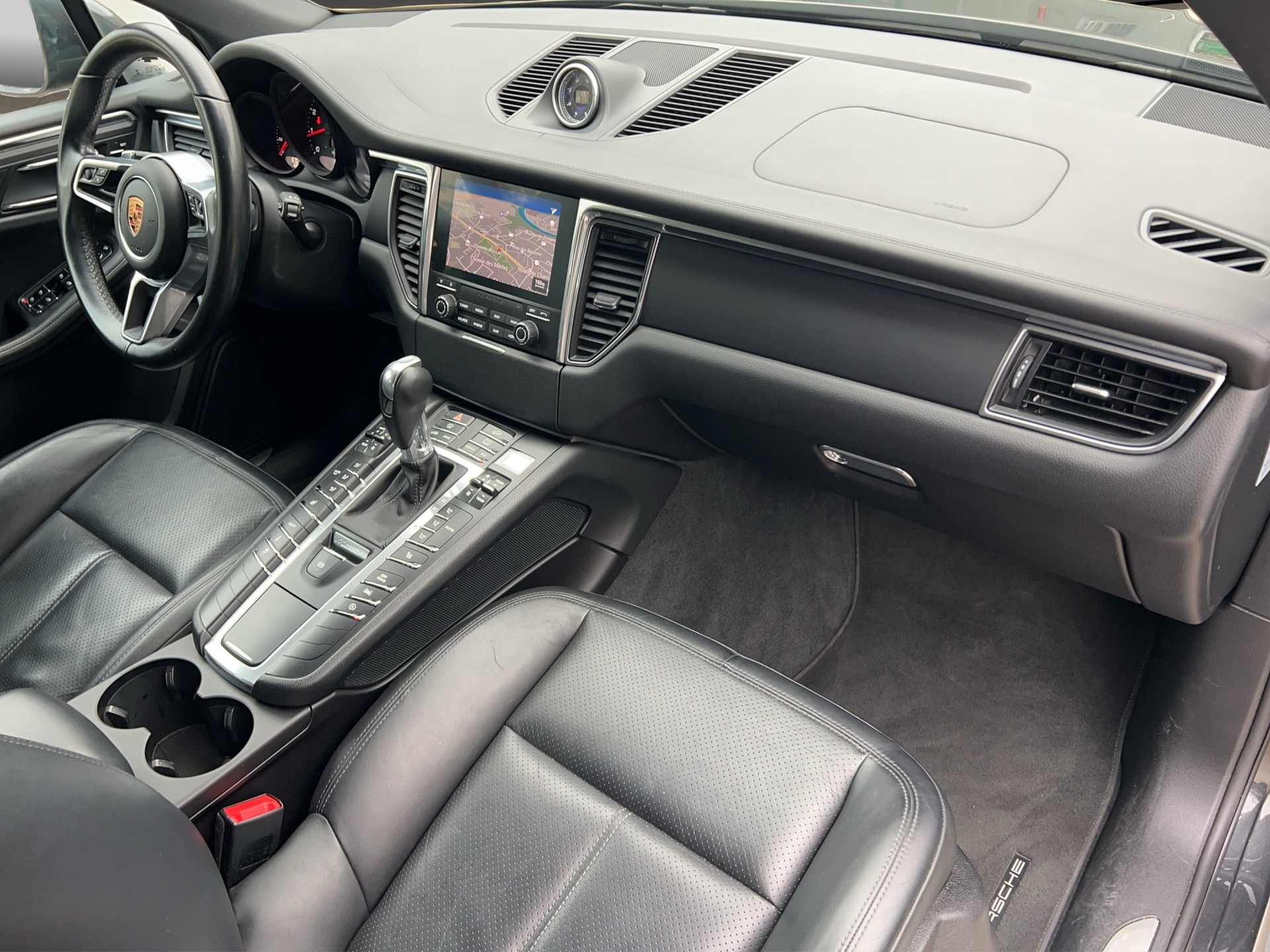 PORSCHE Macan PDK-image-13