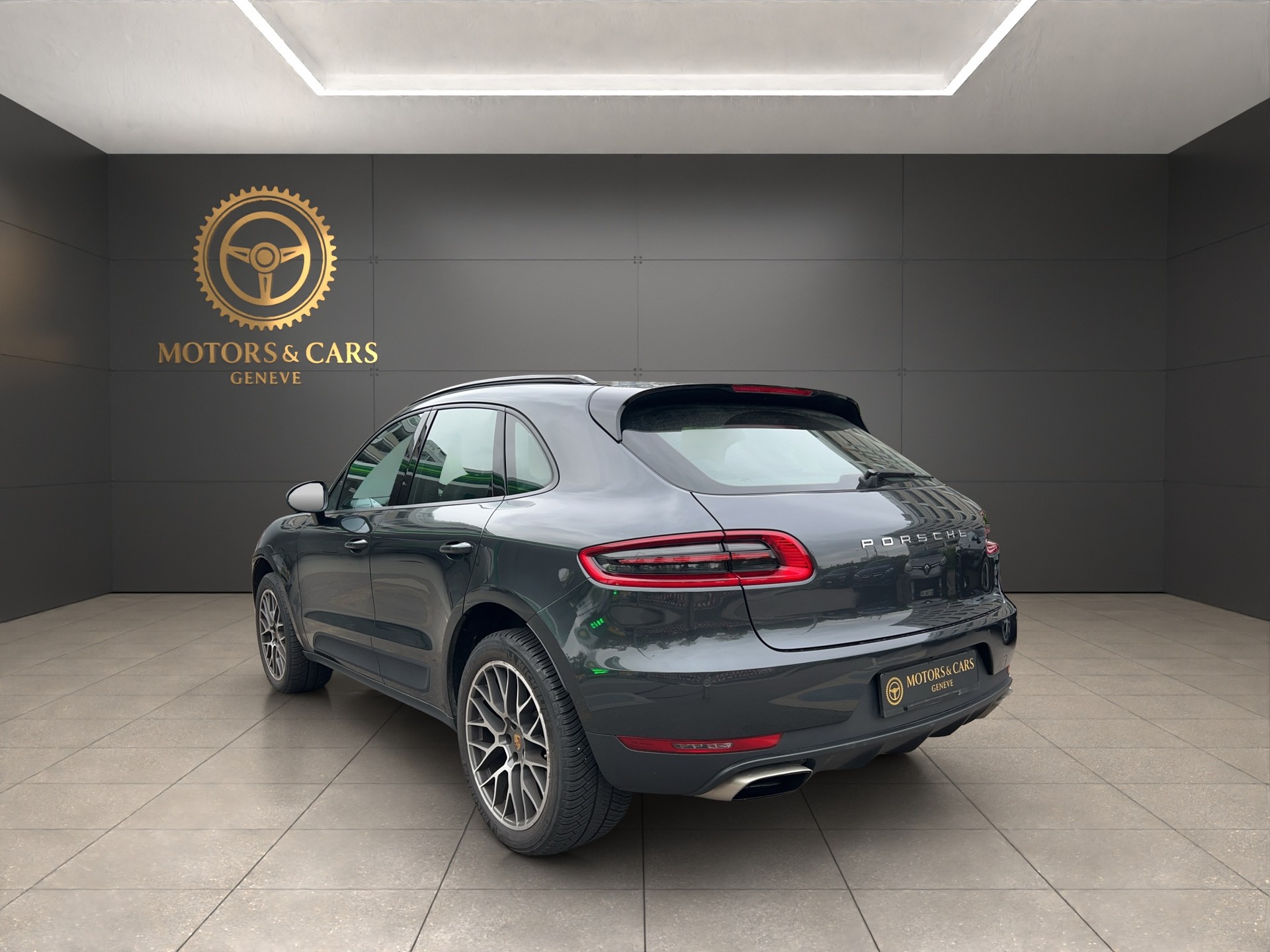 PORSCHE Macan PDK-image-5