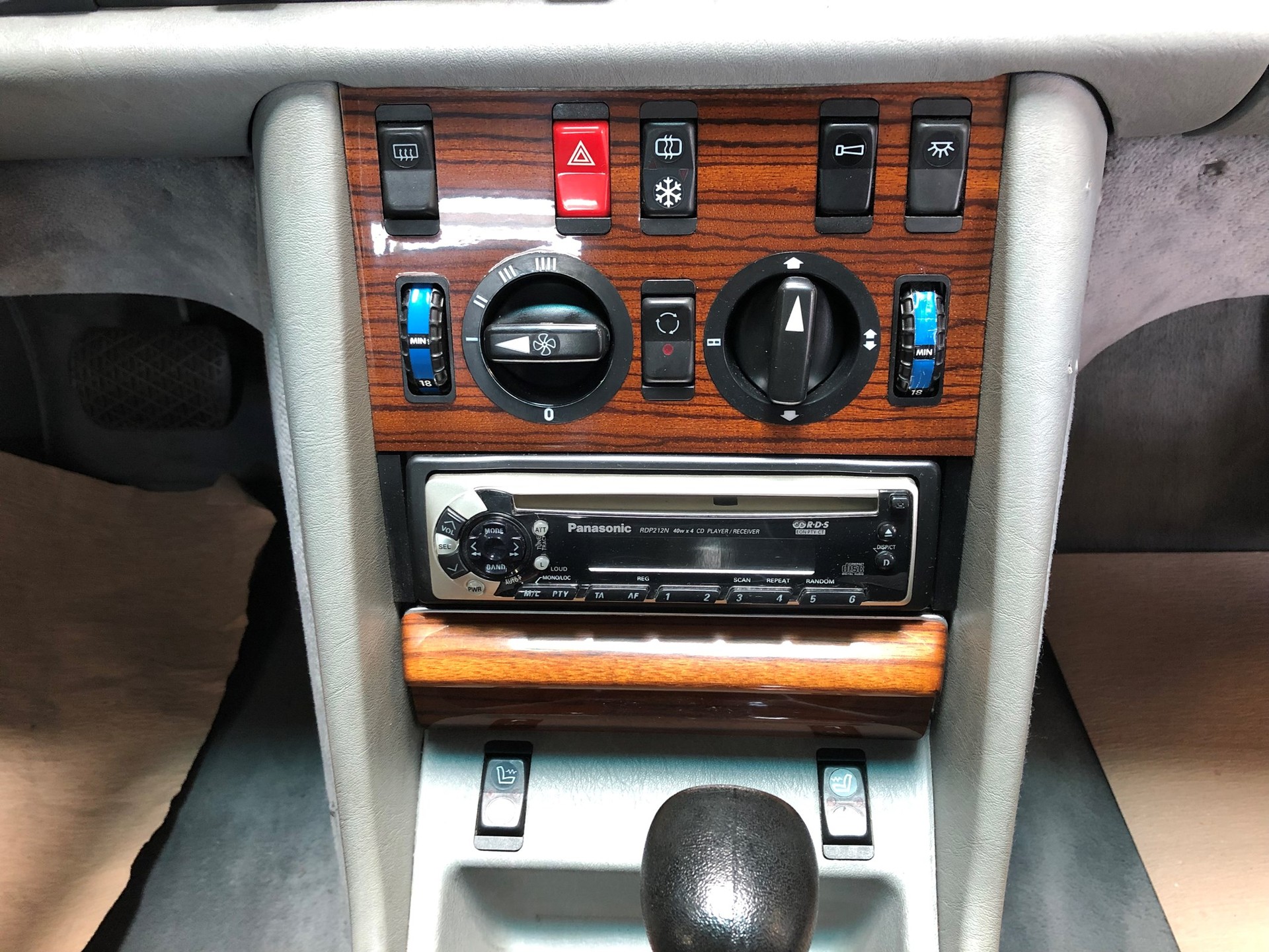 MERCEDES-BENZ 420 SEL-image-14