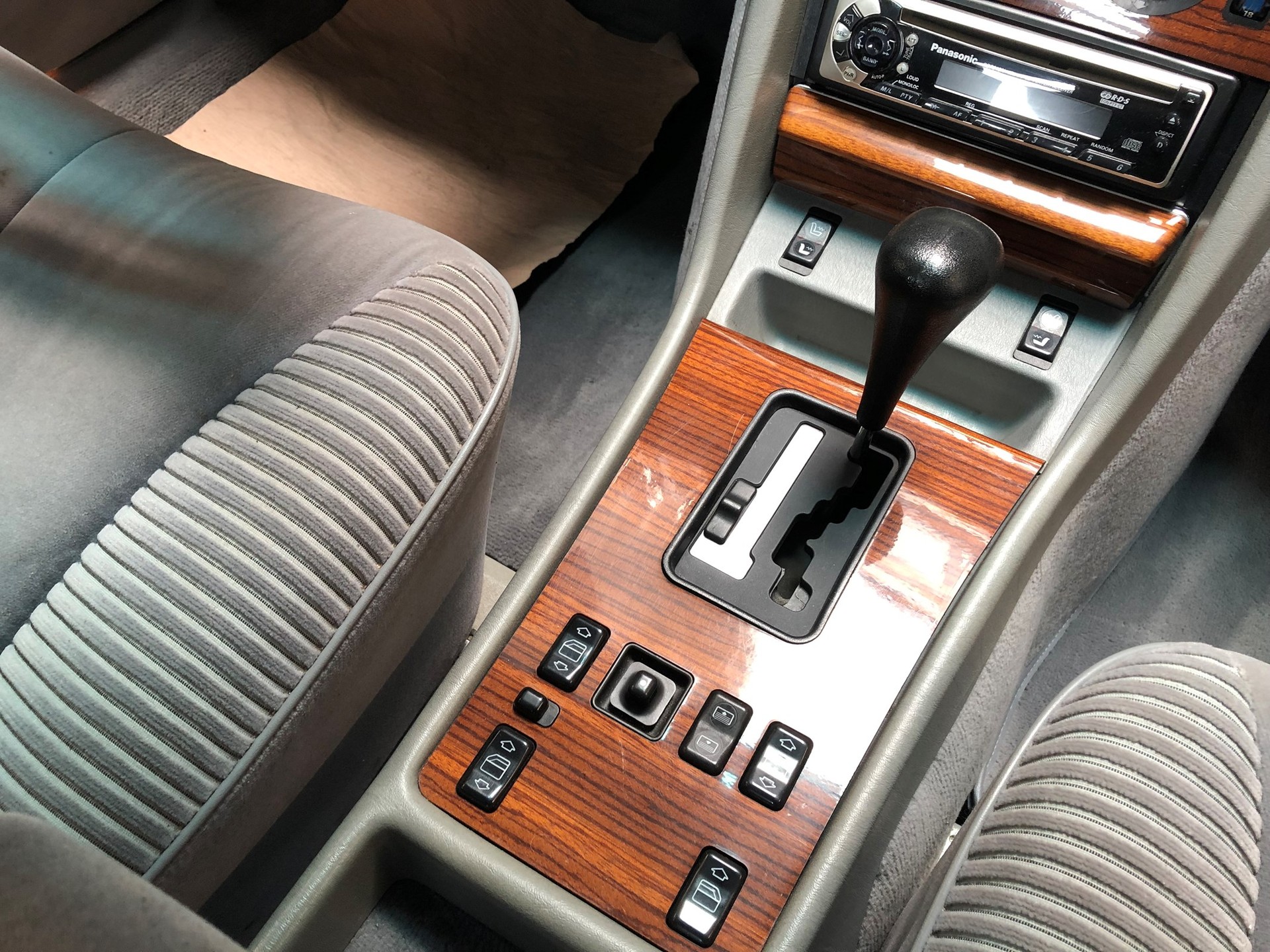 MERCEDES-BENZ 420 SEL-image-15