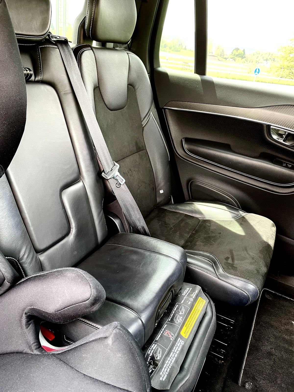 VOLVO XC90 T6 AWD R-Design Geartronic-image-16
