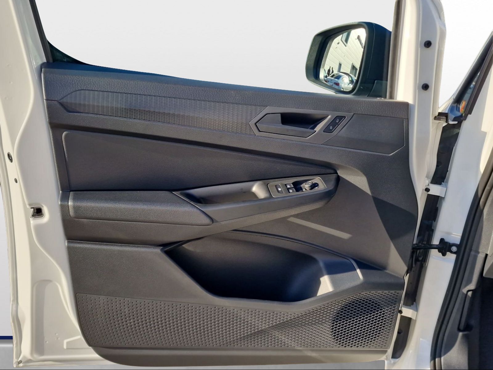 VW Caddy Cargo 2.0TDI 4Motion-image-9