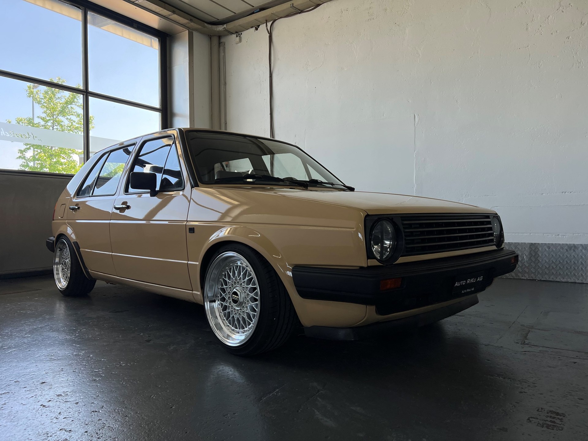 VW Golf 1600 CL-image-1