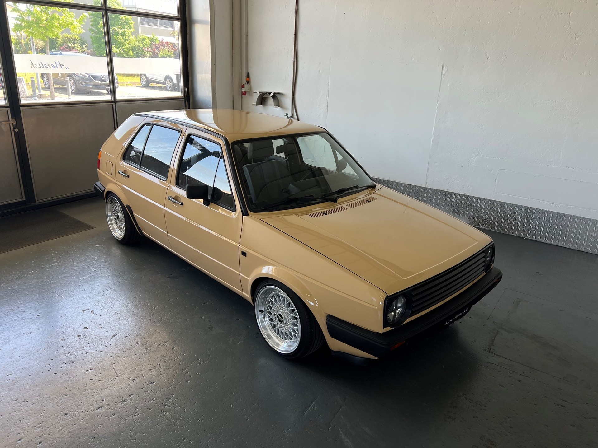 VW Golf 1600 CL-image-0