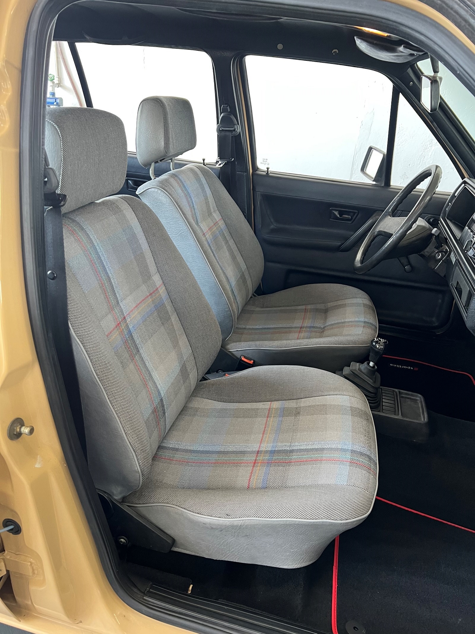 VW Golf 1600 CL-image-20