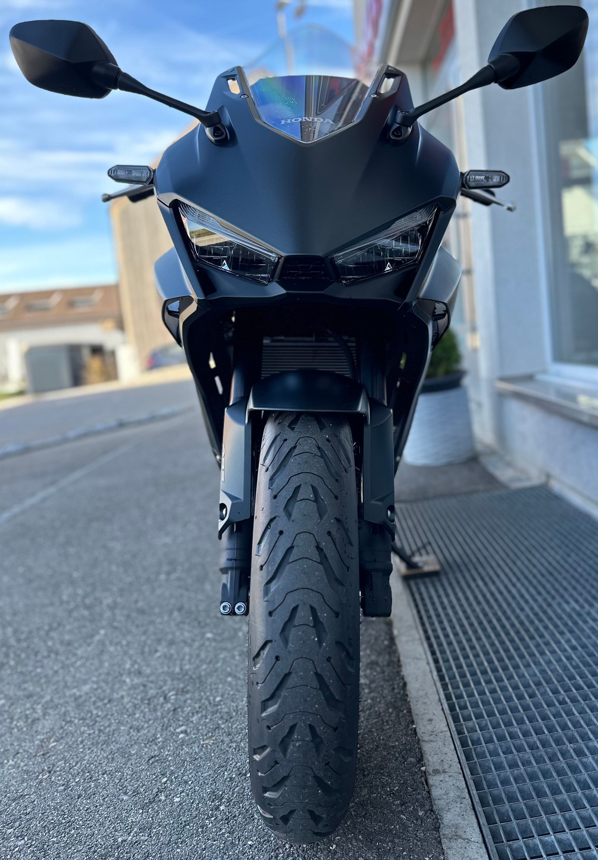 HONDA CBR 500 R - manuell-showroom-element-1