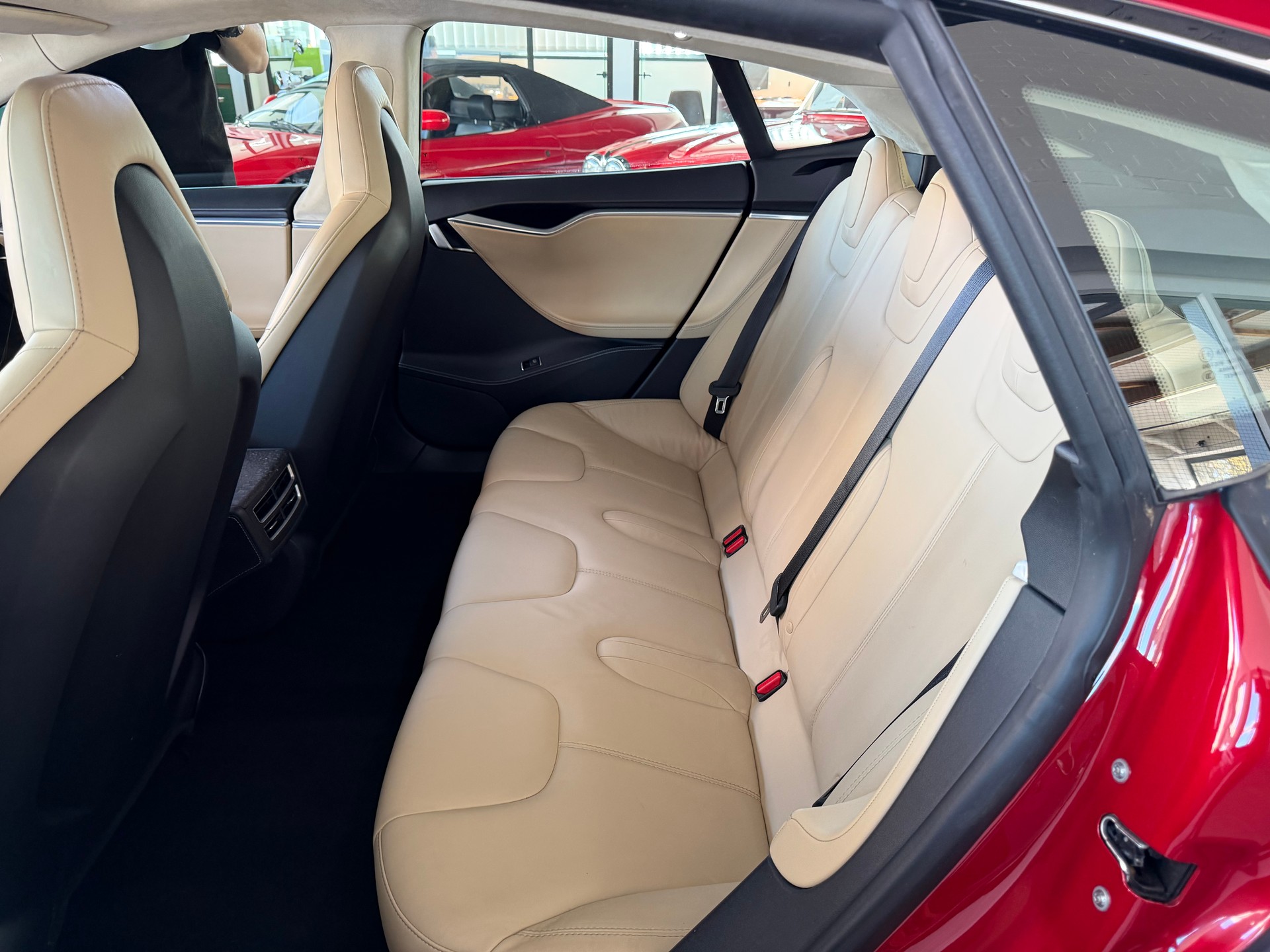 TESLA Model S 85 Signature Performance 85-image-11