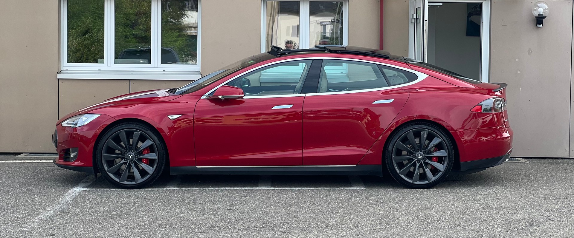 TESLA Model S 85 Signature Performance 85-image-8
