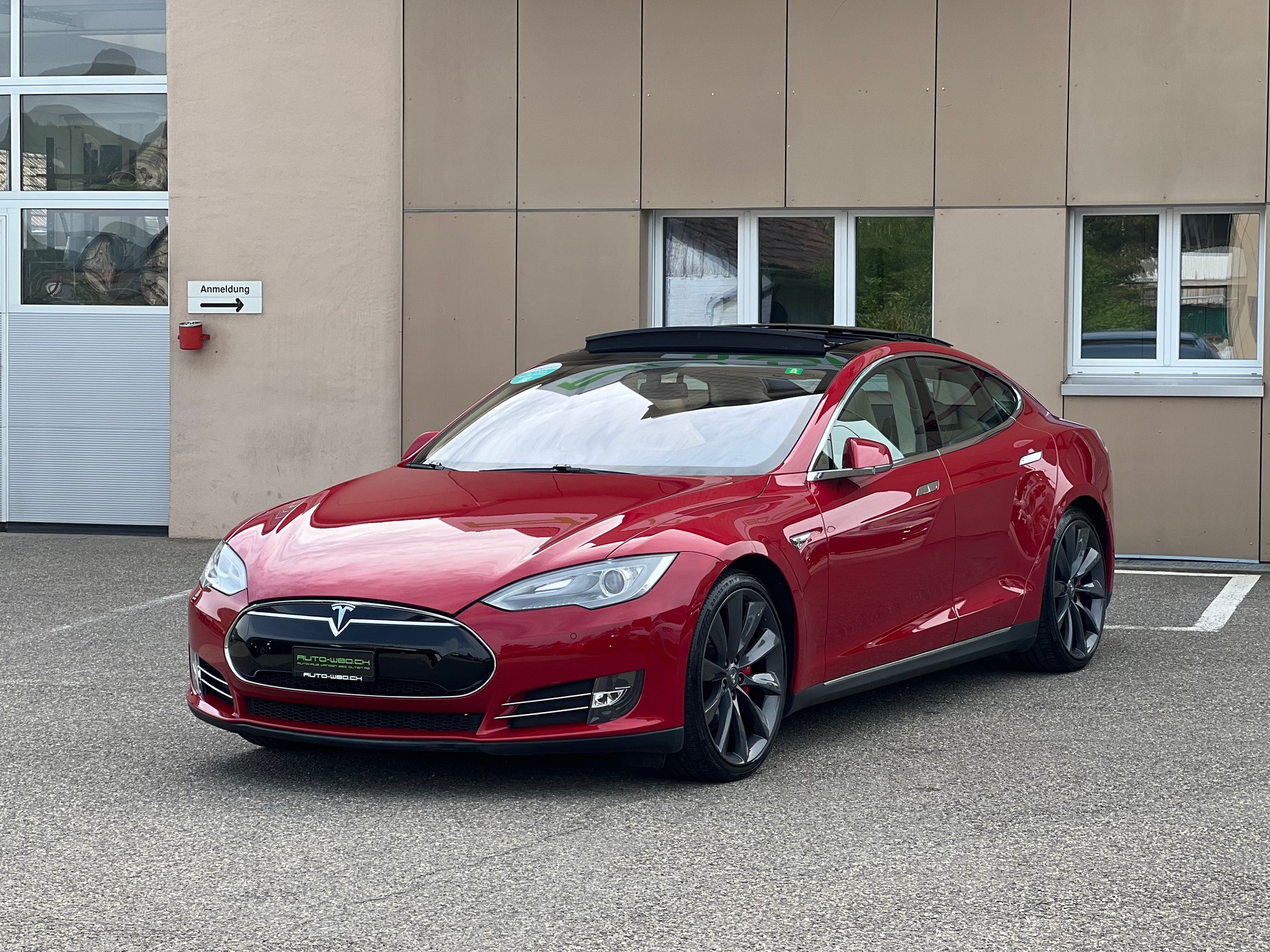 TESLA Model S 85 Signature Performance 85-image-0