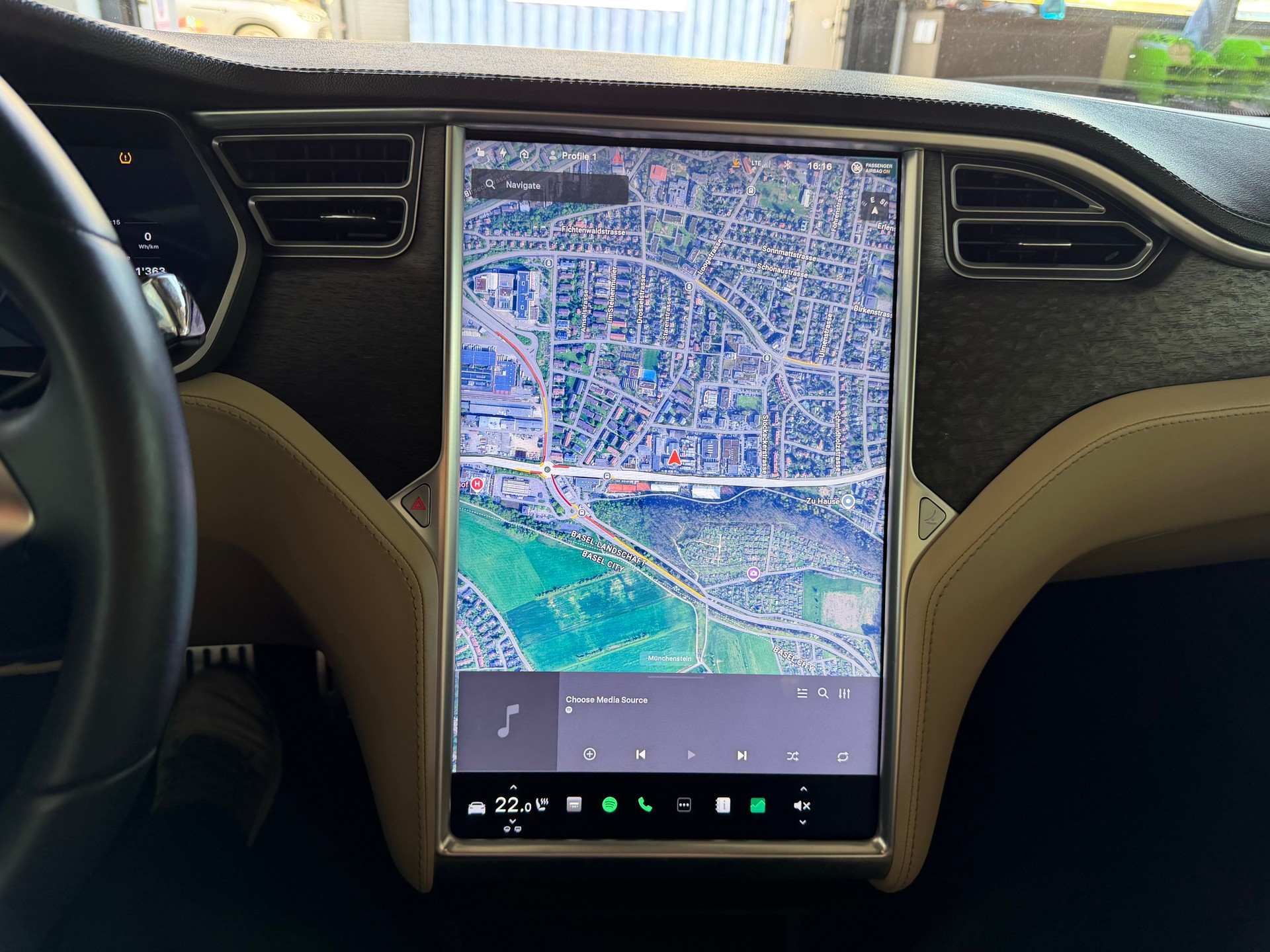 TESLA Model S 85 Signature Performance 85-image-19