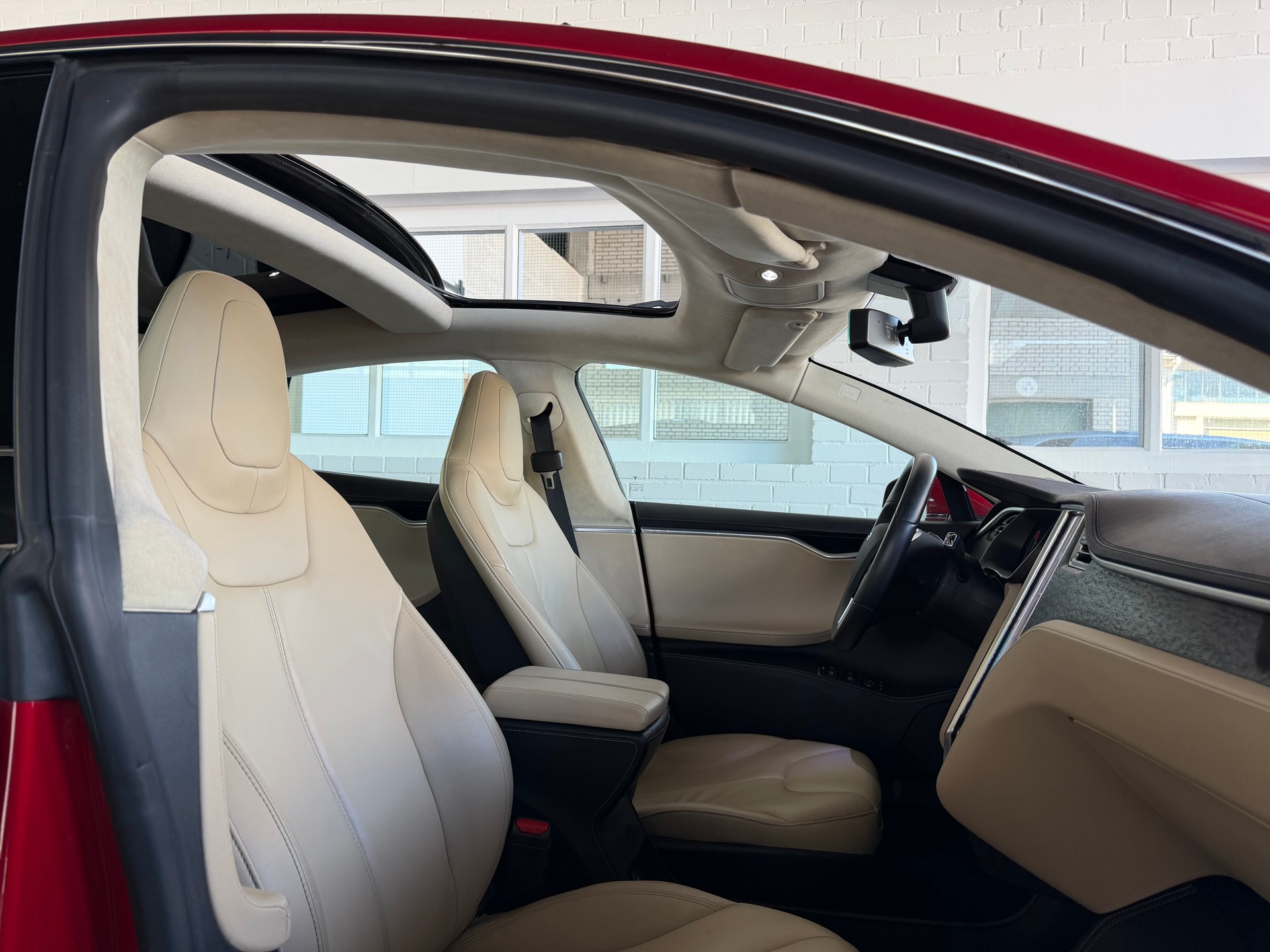 TESLA Model S 85 Signature Performance 85-image-8