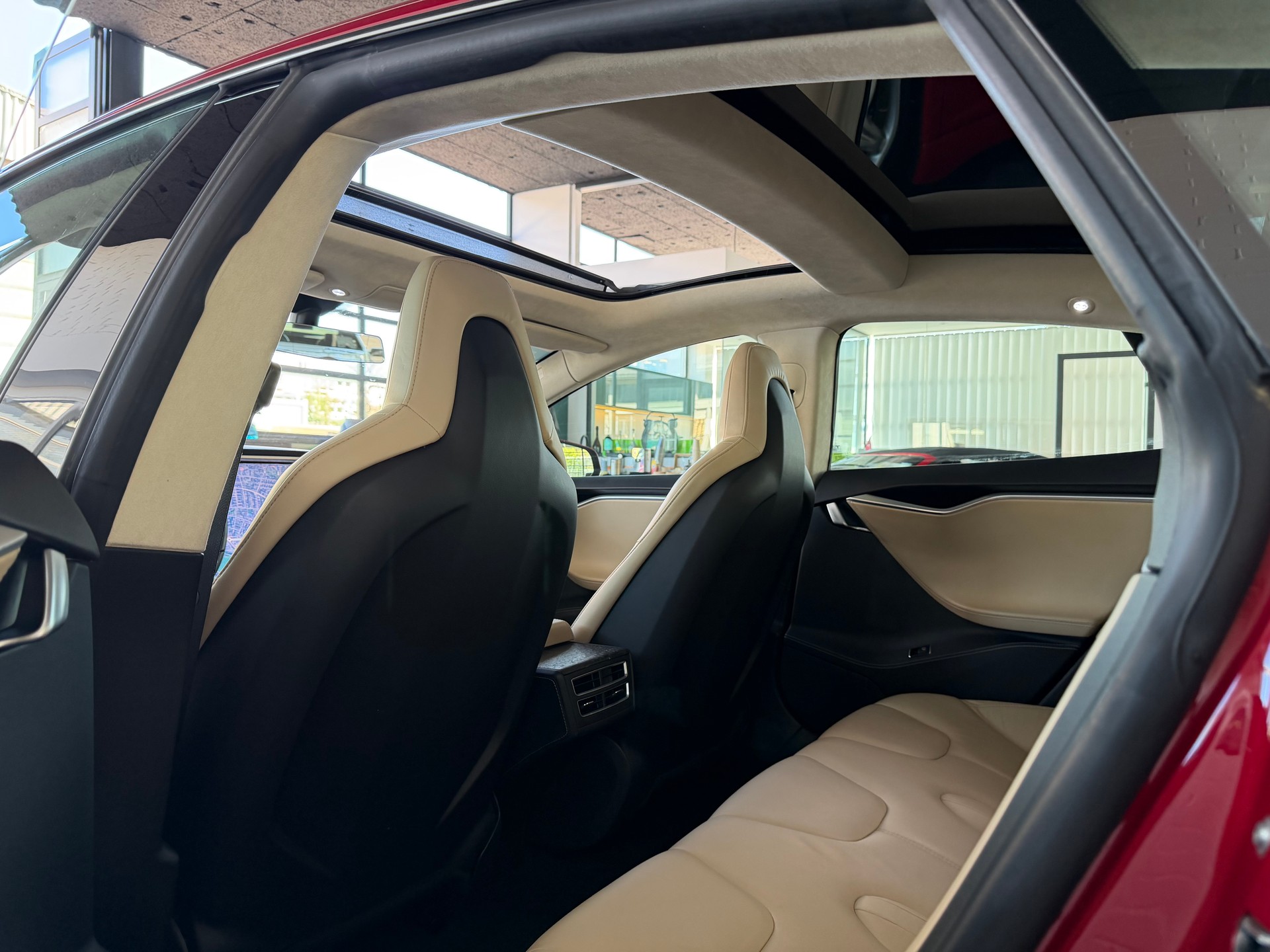 TESLA Model S 85 Signature Performance 85-image-12