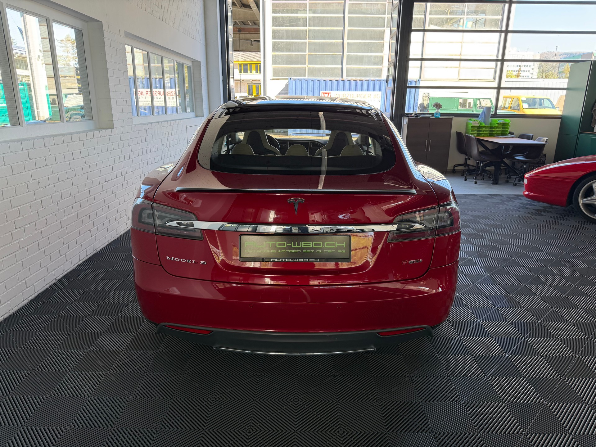 TESLA Model S 85 Signature Performance 85-image-3