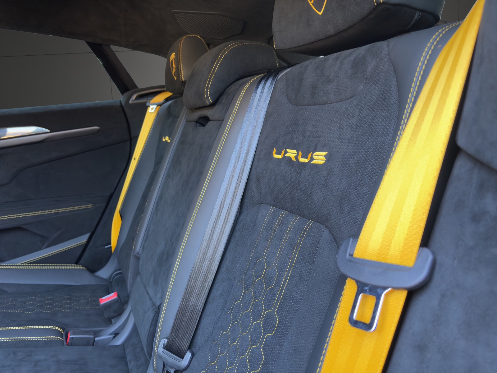LAMBORGHINI Urus E-Gear Performante-image-6