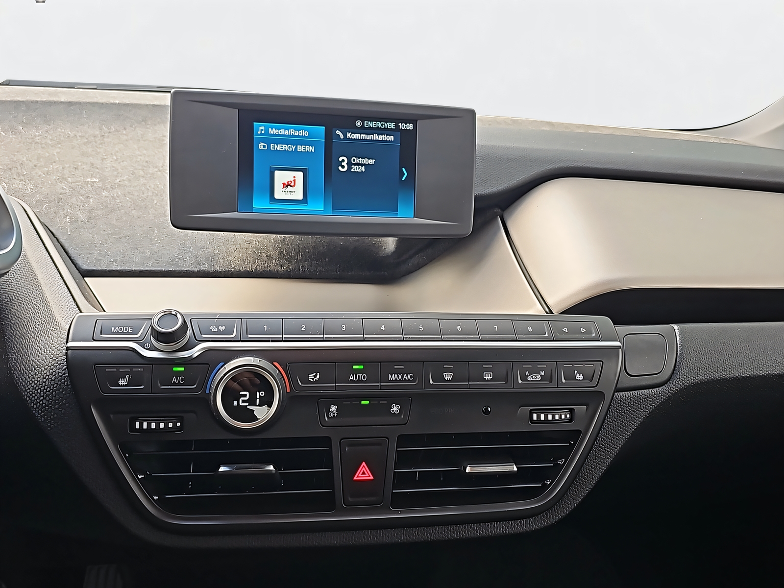 BMW i3 (120Ah) Fleet Edition-image-7