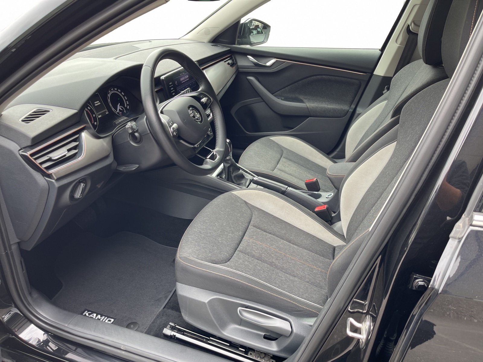 SKODA Kamiq 1.0 TSI Style DSG-image-8