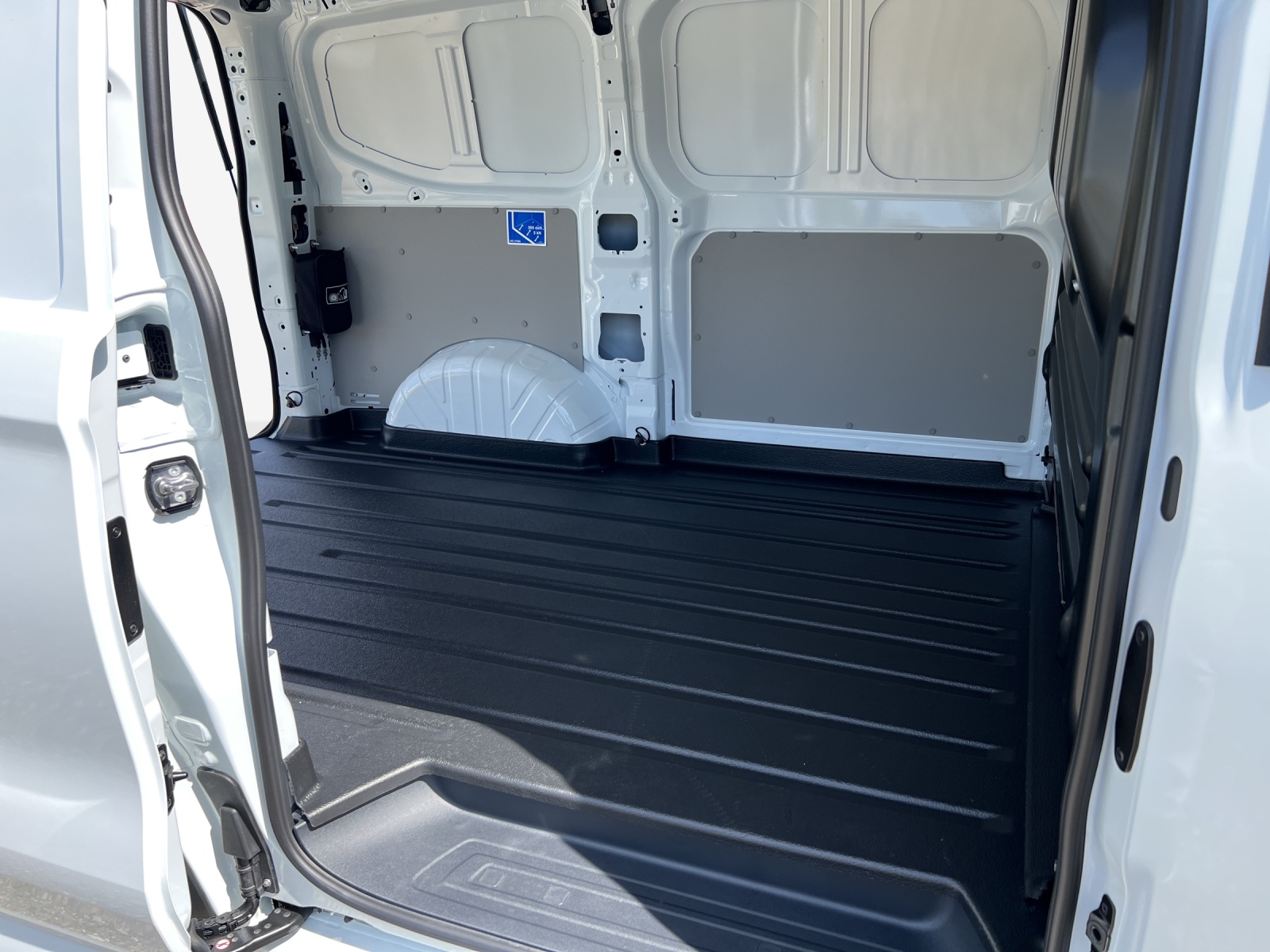 VW e-Transporter 70 kWh-image-13