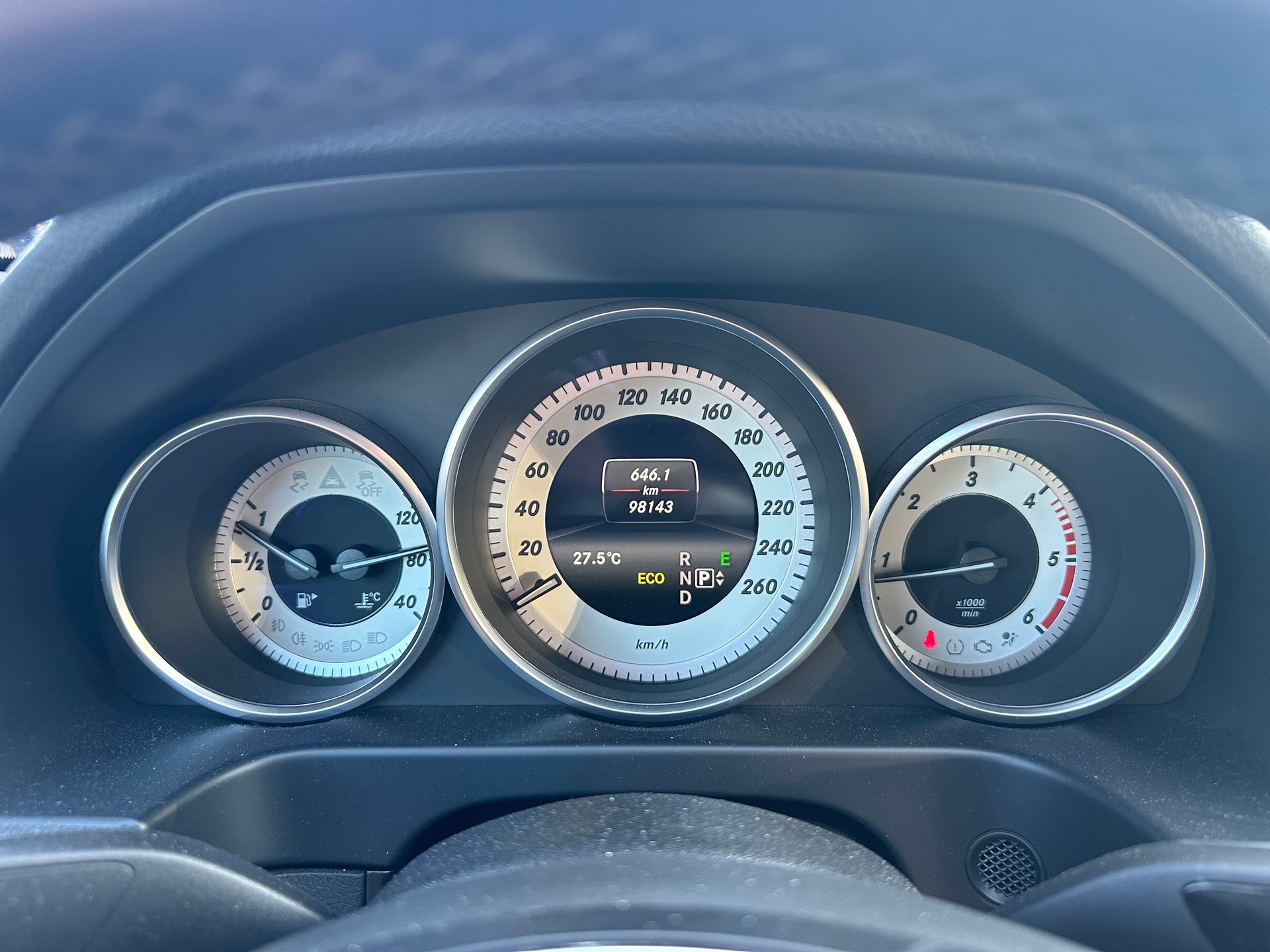 MERCEDES-BENZ E 250 CDI Elégance 4Matic 7G-Tronic-image-13