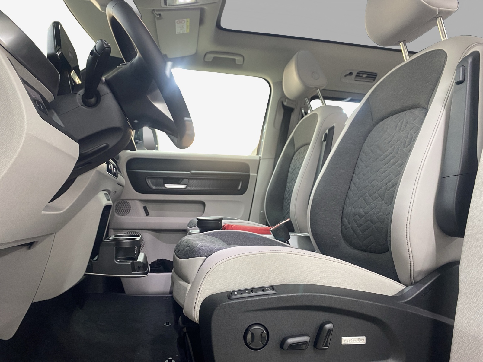 VW ID.Buzz LWB Pro-image-7
