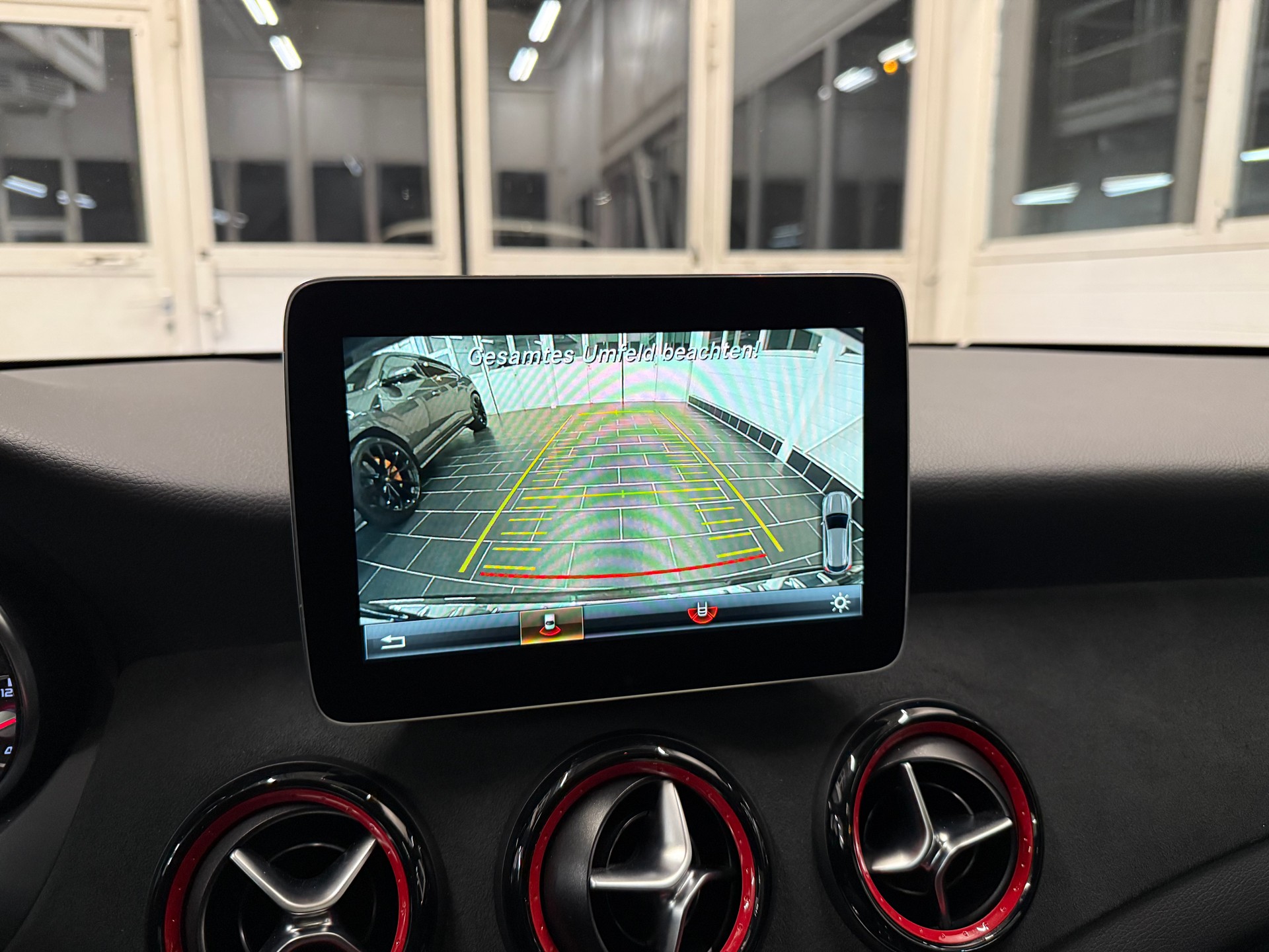 MERCEDES-BENZ GLA 45 AMG 4Matic 7G-DCT-image-10