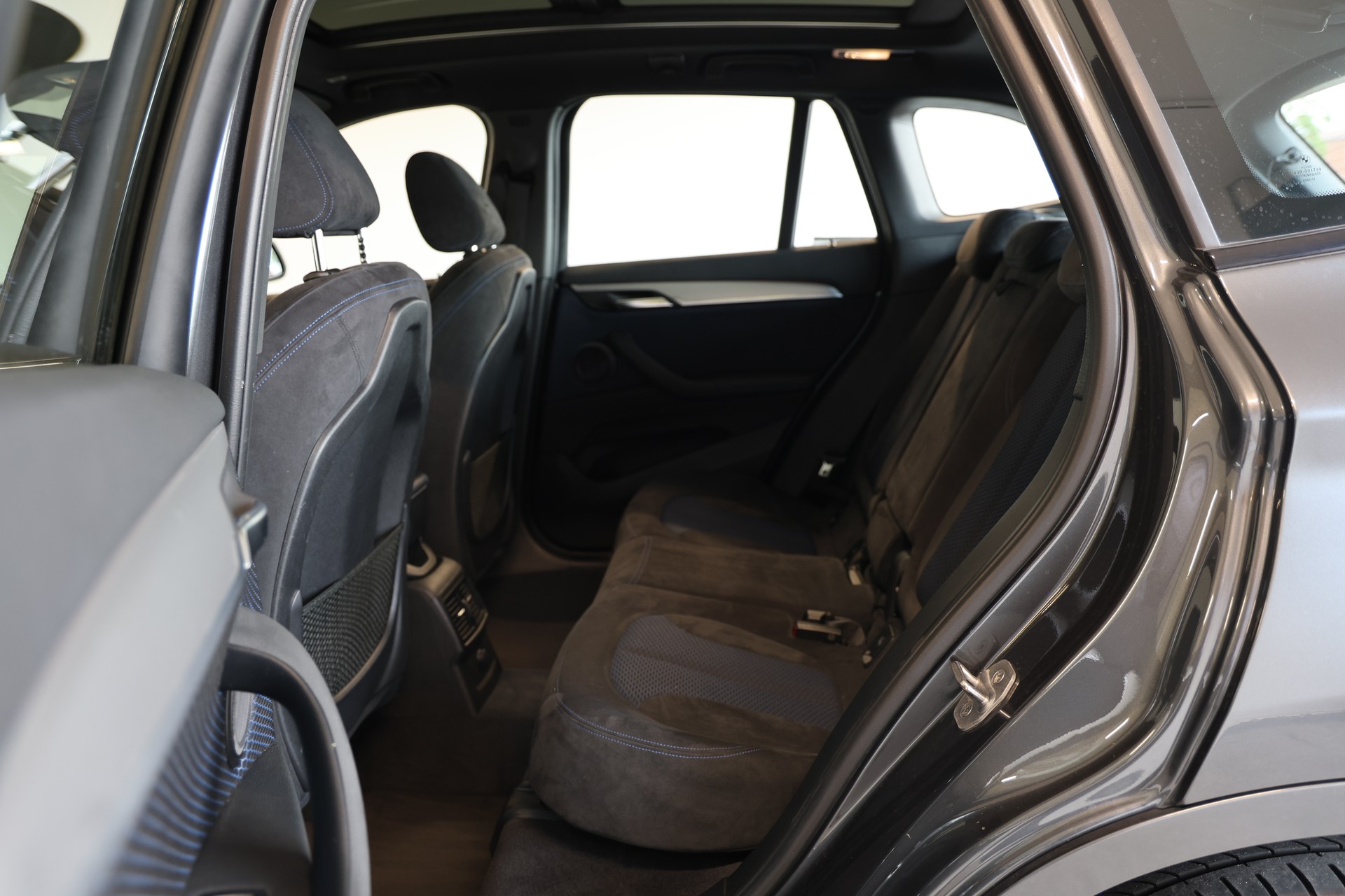 BMW X1 xDrive 25d M Sport Steptronic-image-13