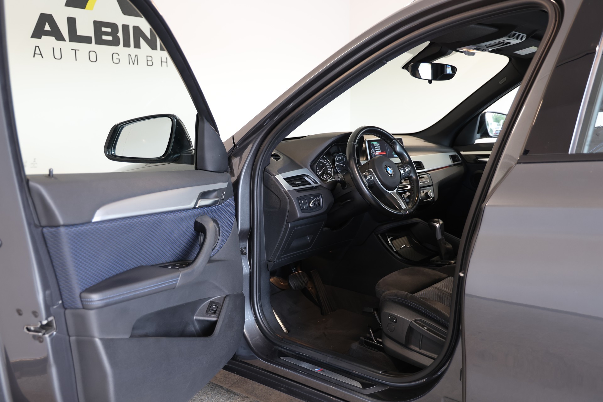BMW X1 xDrive 25d M Sport Steptronic-image-4