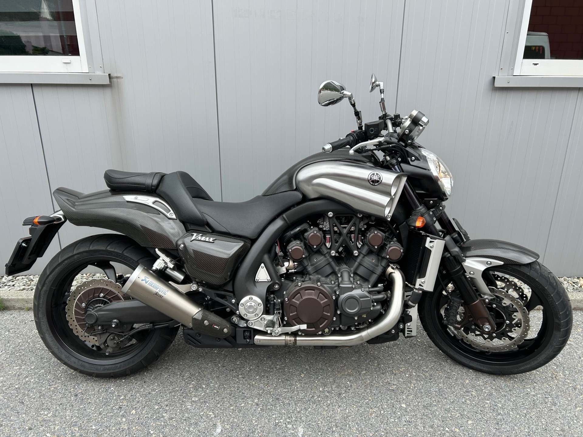 YAMAHA V-MAX 1700 Carbon