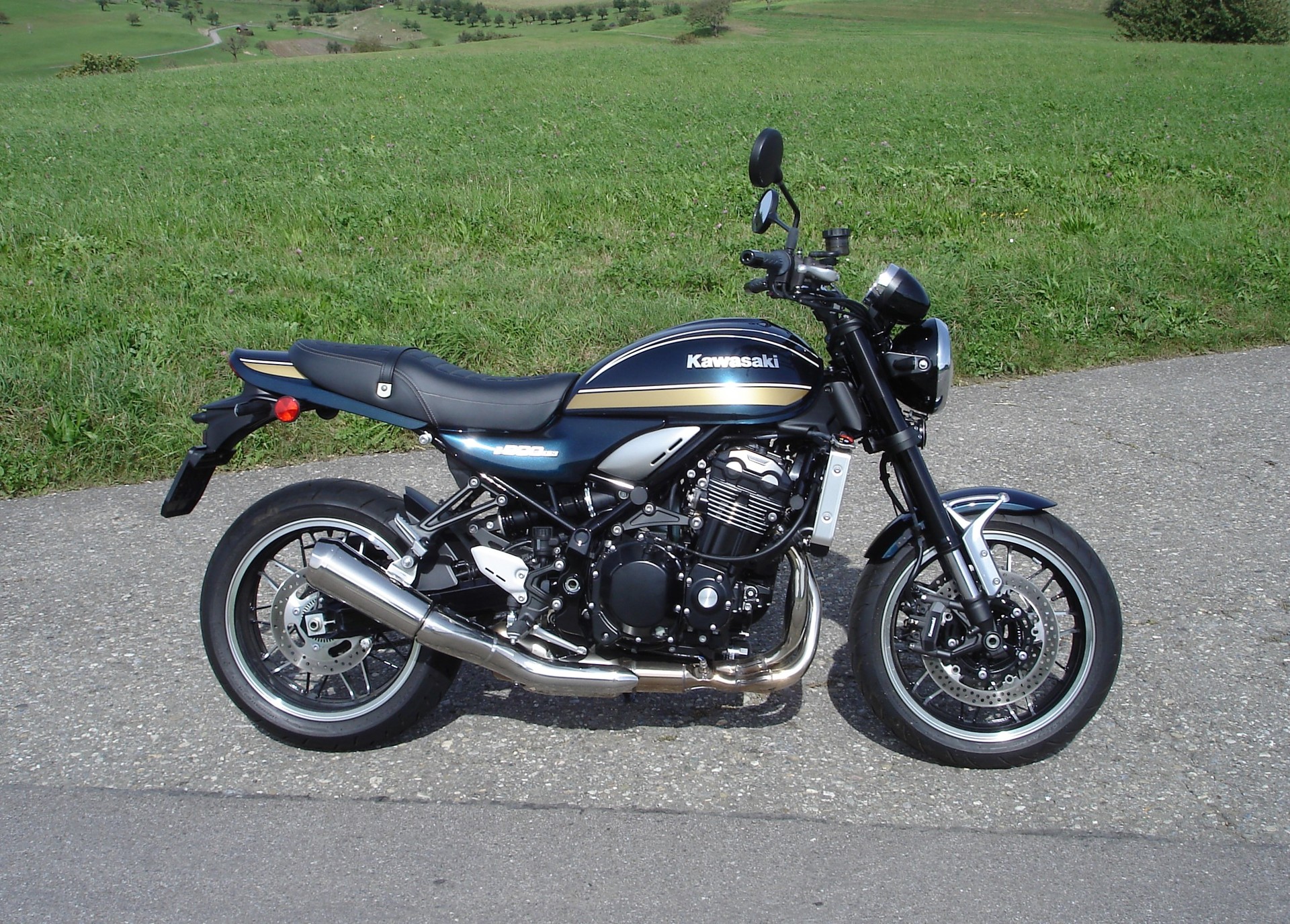 KAWASAKI Z 900 RS-image-2