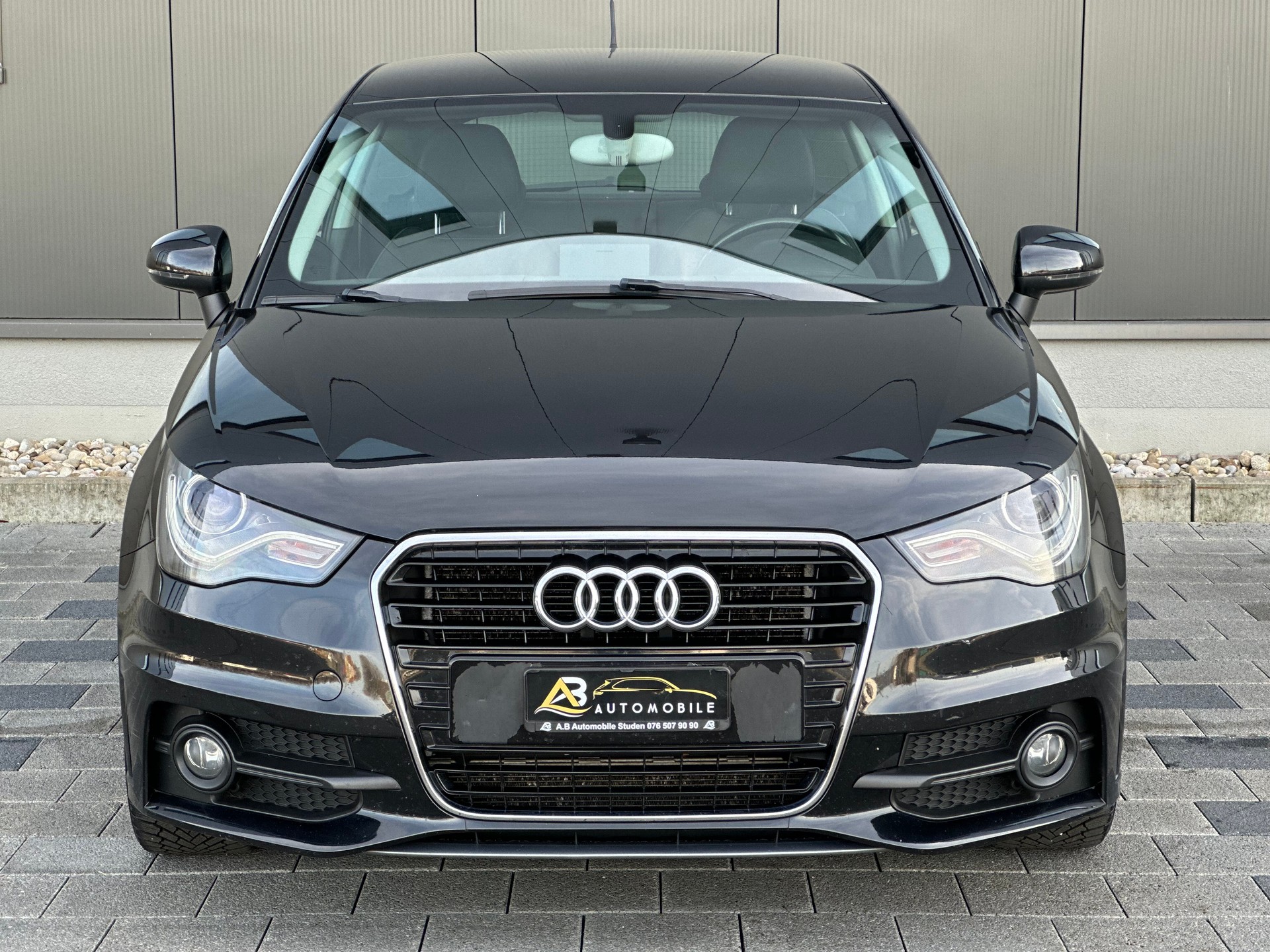 AUDI A1 1.4 TFSI Attraction S-tronic-image-9