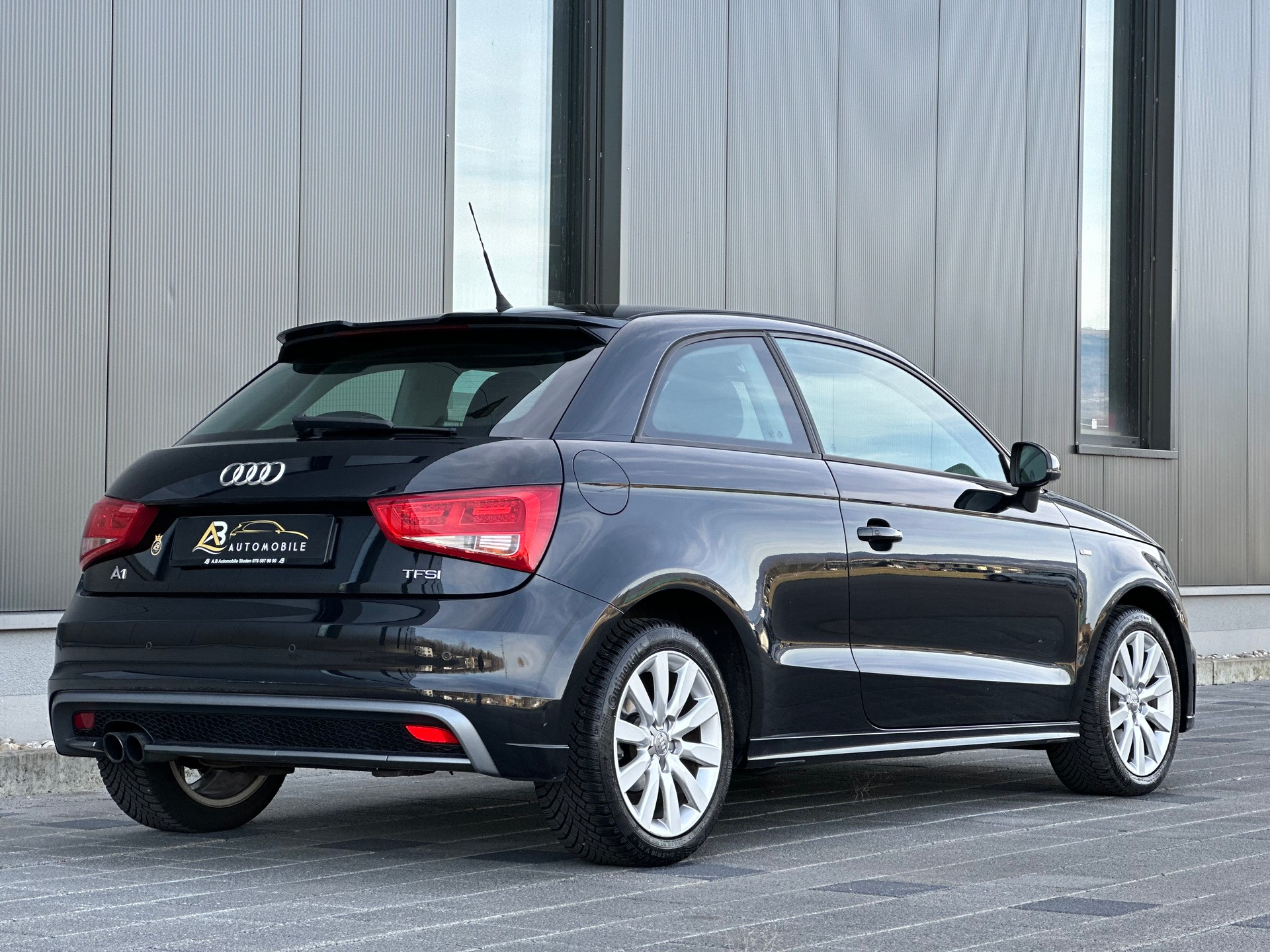 AUDI A1 1.4 TFSI Attraction S-tronic-image-4