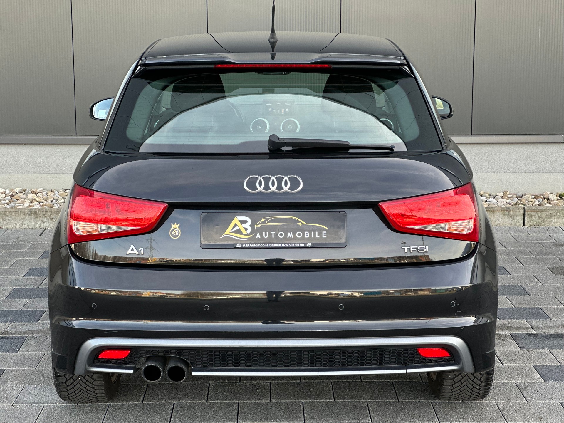 AUDI A1 1.4 TFSI Attraction S-tronic-image-10