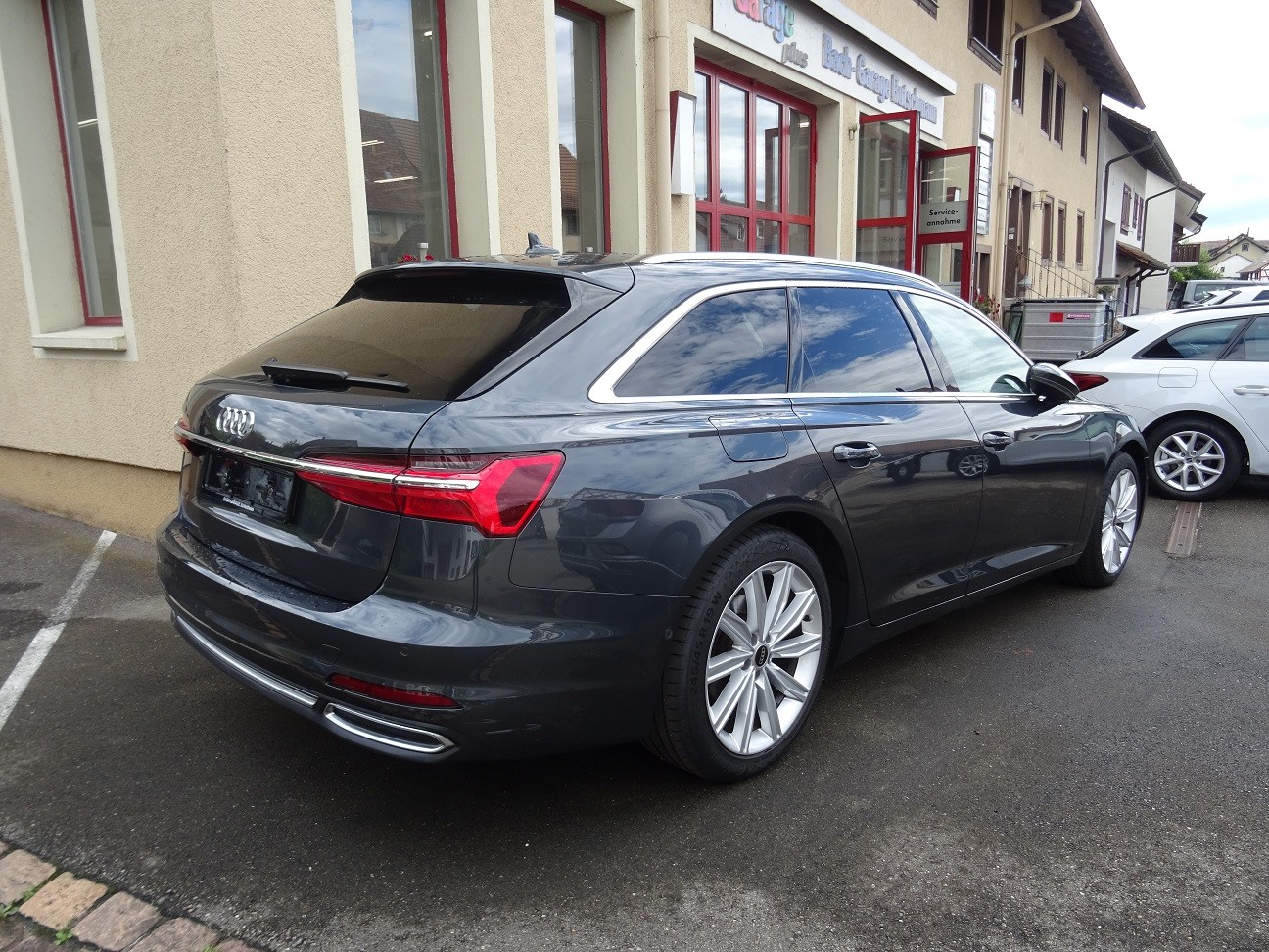 AUDI A6 Avant 2.0 40 TDI Sport S-Tronic-showroom-element-2
