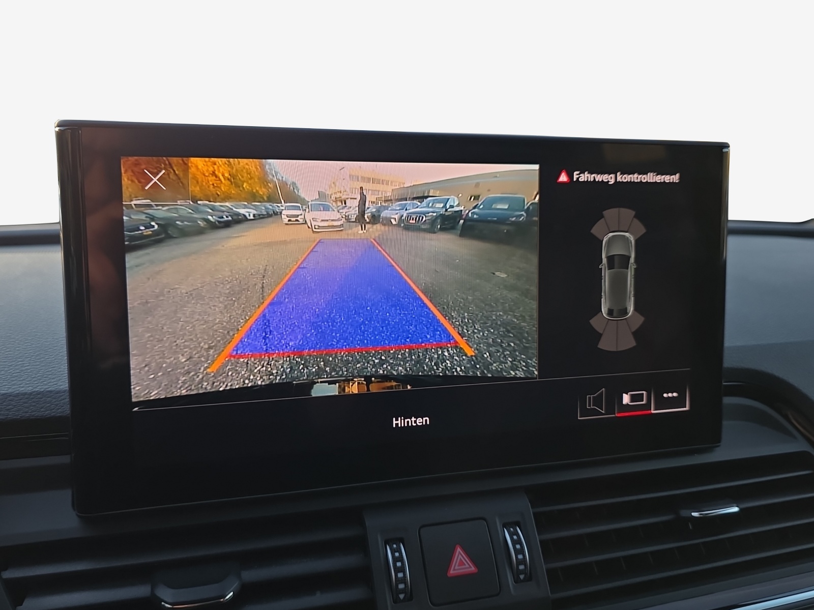 AUDI Q5 Sportback 55 TFSI e PHEV S line quattro S-tronic-image-10